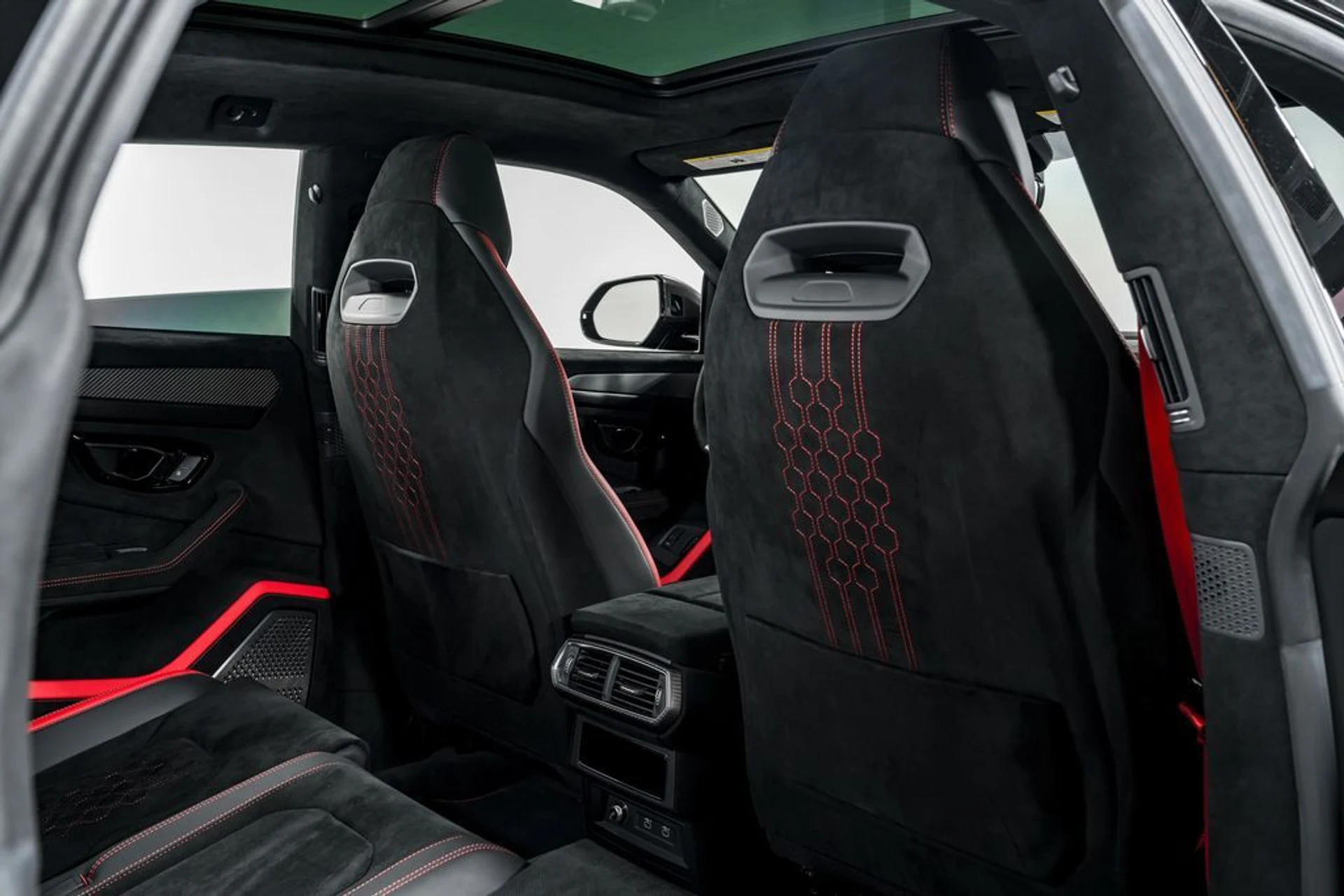 mph035_114797575_c13de6b4267bc1e086163b116426958cx_98b2b9bcbd