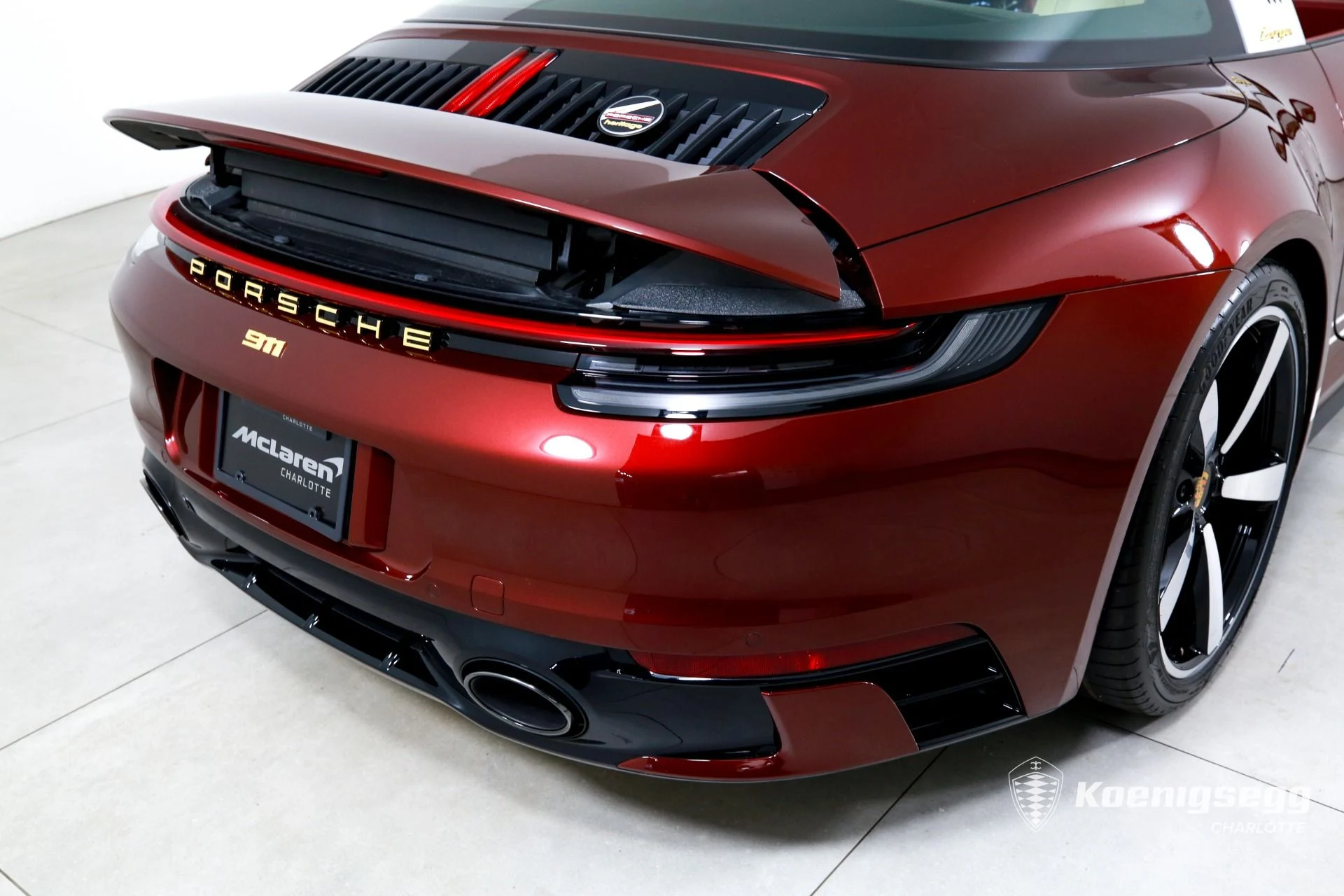 mph035_1159831240_Used_2021_Porsche_911_Targa_4_S_Heritage_Design_Edition_1761056458_cebe03953d