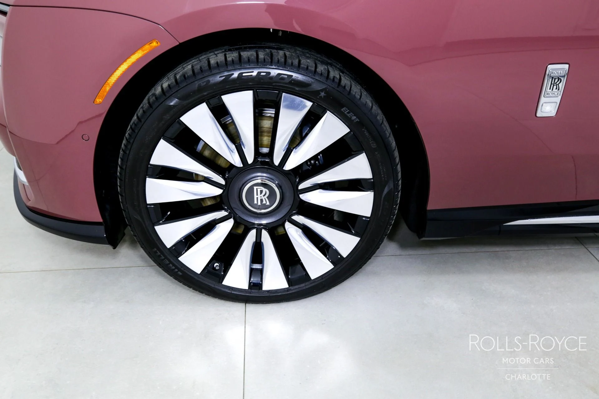 mph035_1159837521_Used_2024_Rolls_Royce_Spectre_1738086247_7ed182363b
