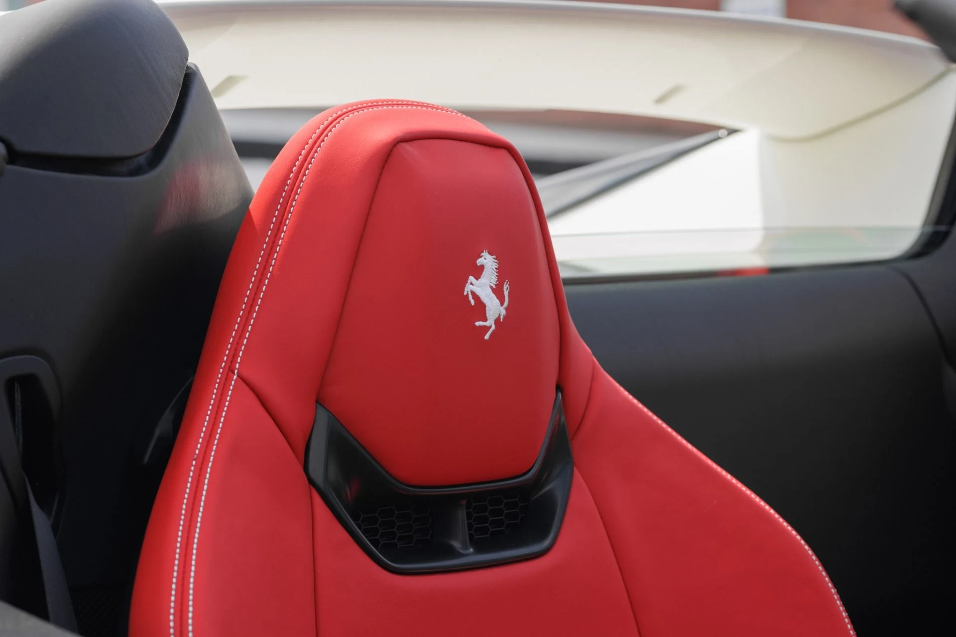 mph035_1162713177_Used_2025_Ferrari_296_GTS_1755544147_152dac8e81