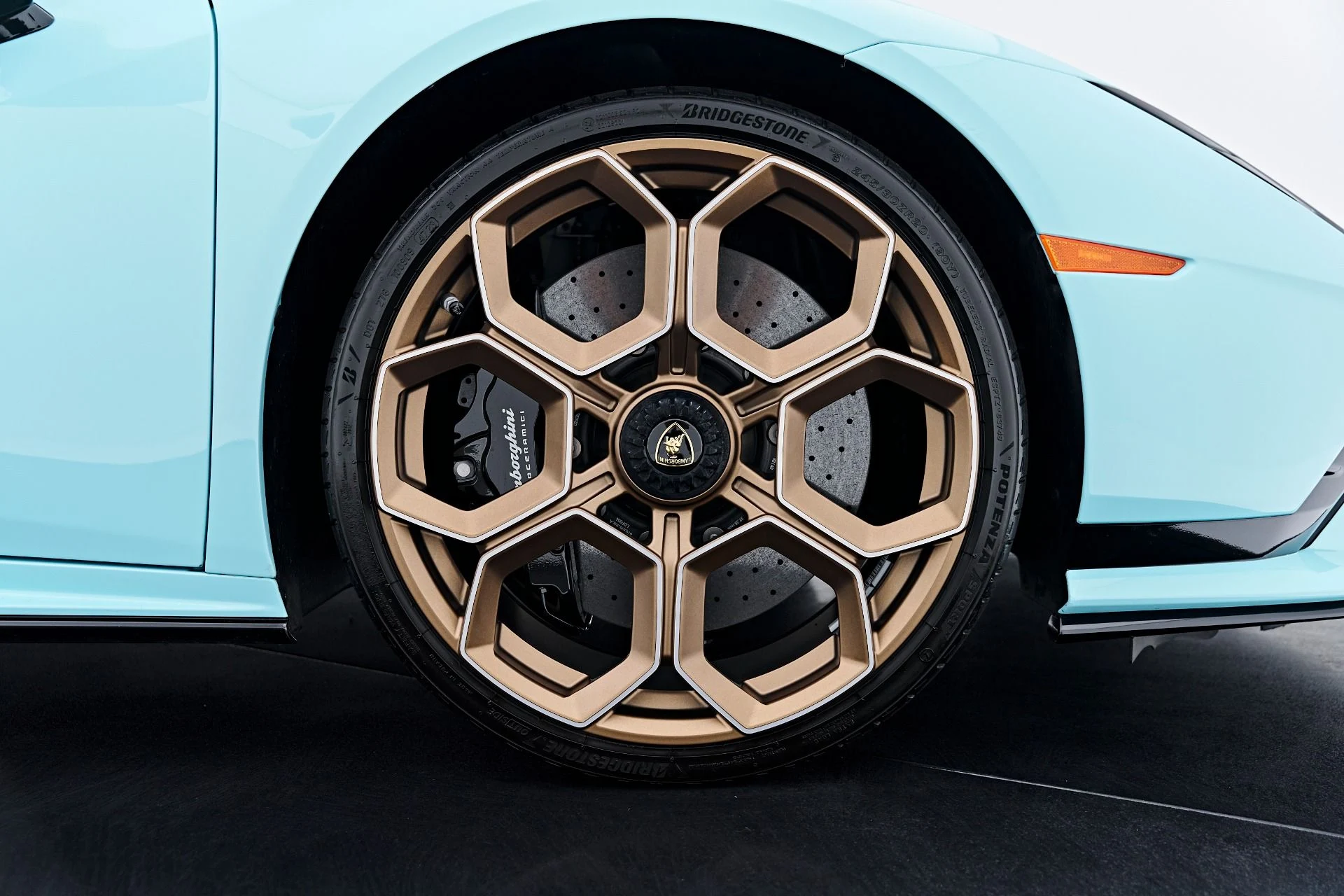 mph035_116359938_Used_2024_Lamborghini_Huracan_Tecnica_Base_1788455412_df487f4567