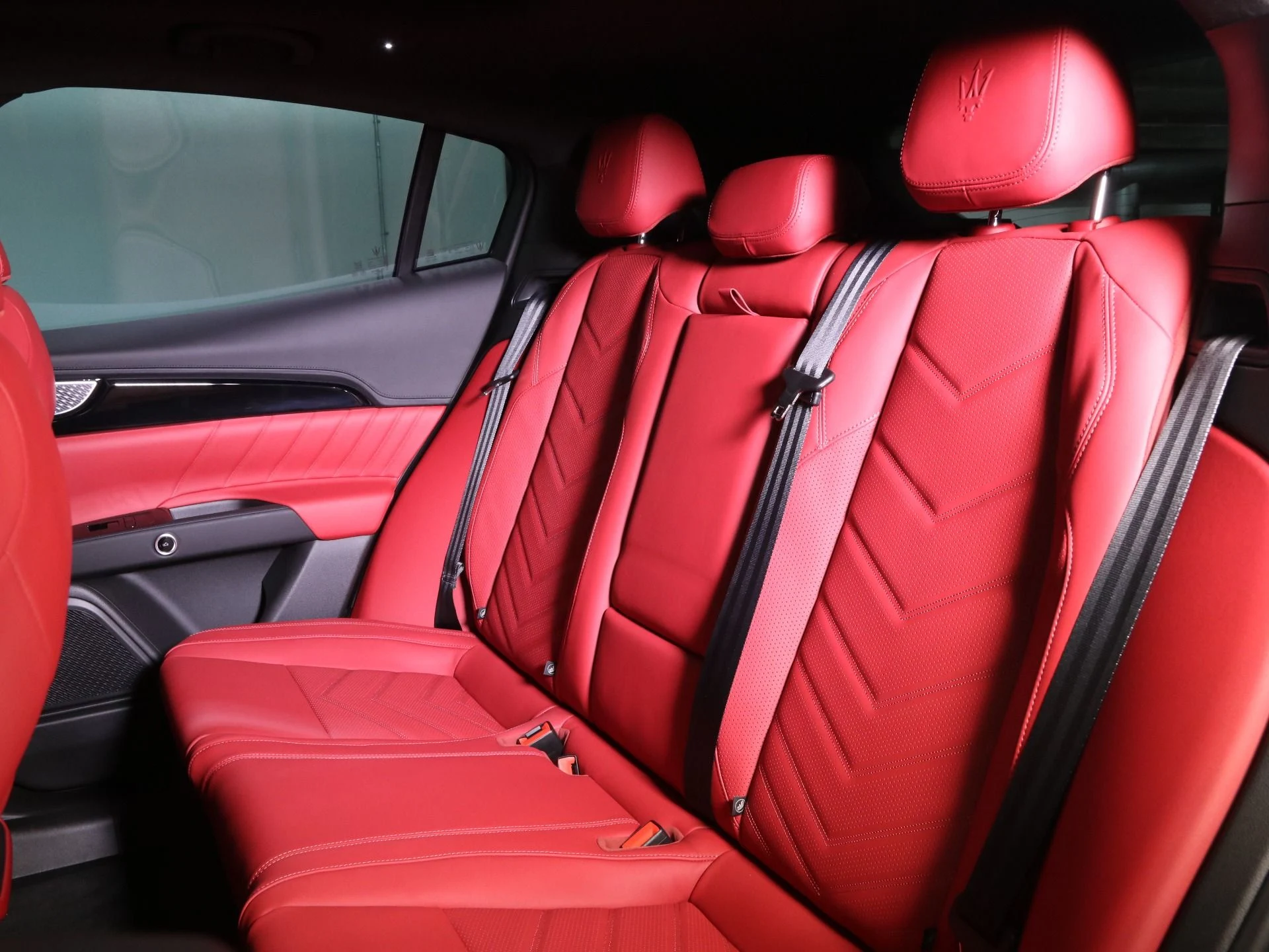 mph035_1169886586_New_2025_Maserati_Grecale_Folgore_1738220103_302af09fe7