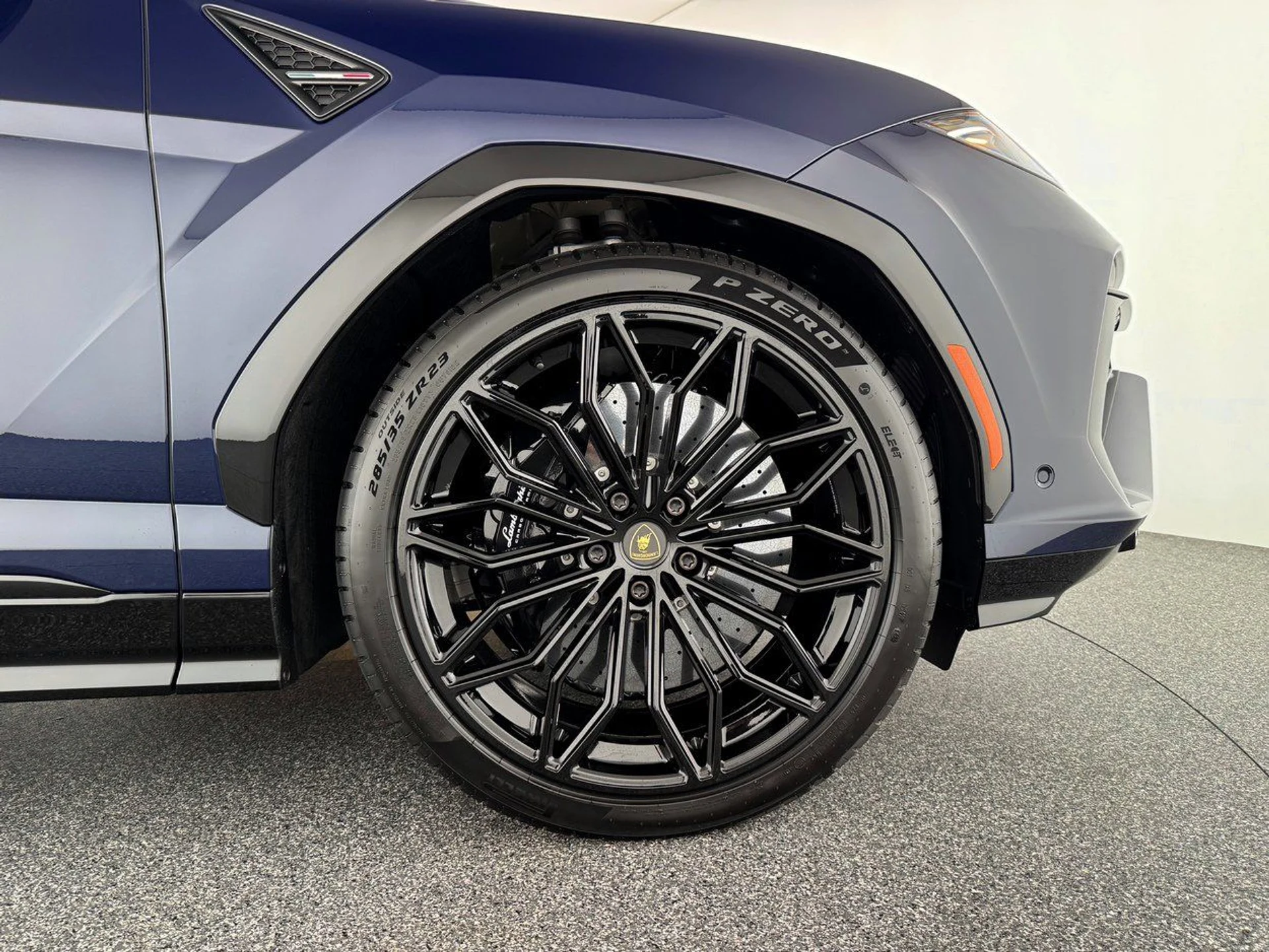 mph035_117039716_d9e4e709b3bcb36ef3aa51c597036c41x_2358947a1d