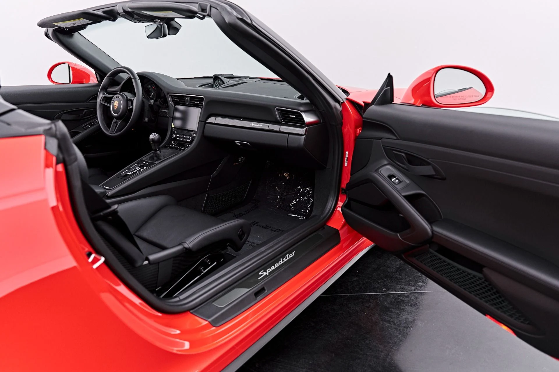 mph035_1181482020_Used_2019_Porsche_911_Speedster_1791997632_22d50a0709