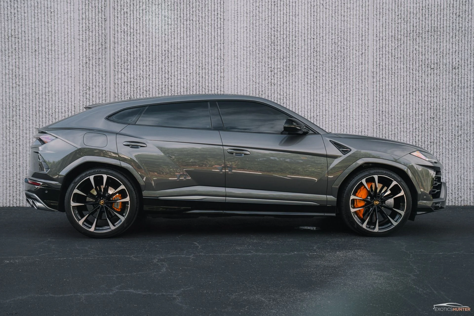 mph035_1181727043_Used_2021_Lamborghini_Urus_w_Bang_Olufsen_Advanced_Sound_Parkassist_1758750772_fe35bfebe8