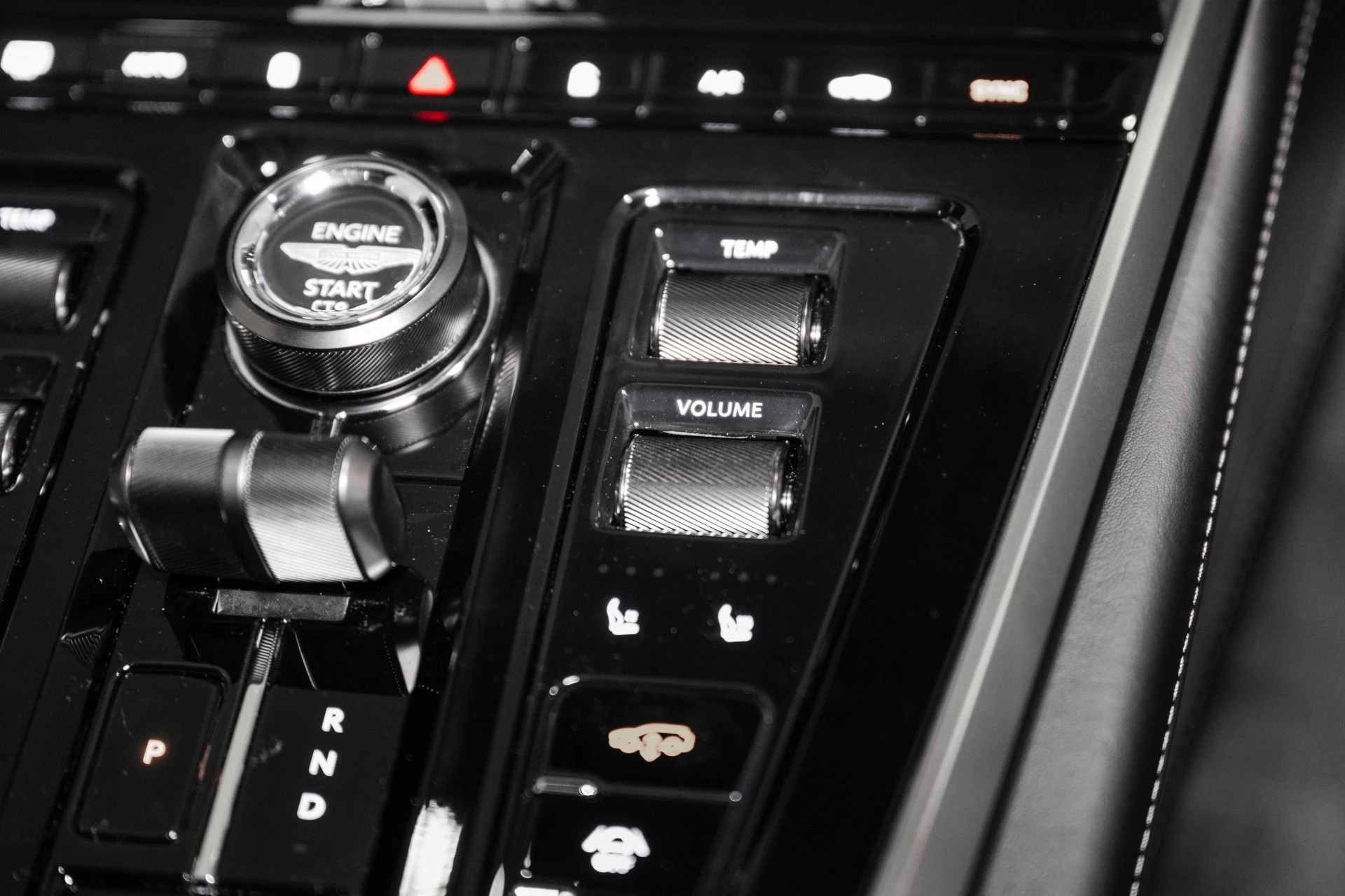 mph035_1188674294_New_2026_Aston_Martin_DBX_S_1765985660_e1f77c13fa