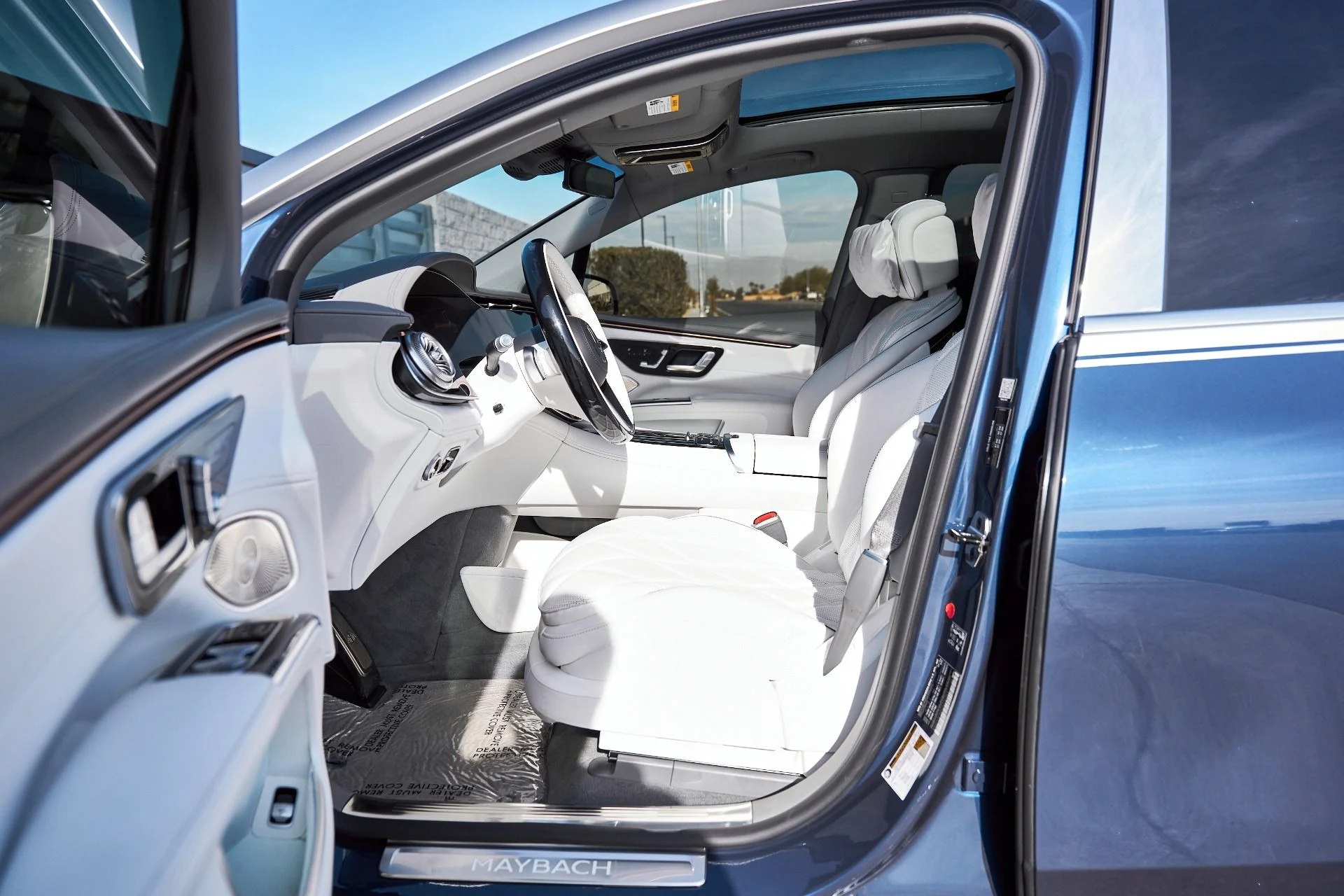 mph035_1191090295_Used_2024_Mercedes_Benz_EQS_Maybach_EQS_680_1766455888_99e922cd21