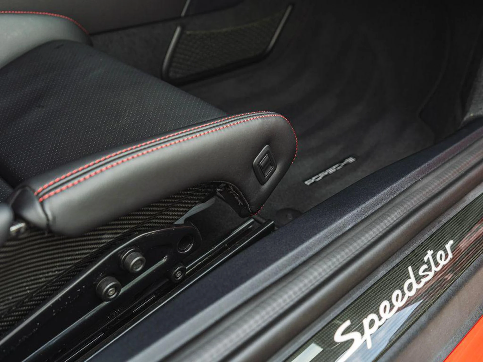 mph035_1191330344_m_T5zg_Cb1o_Mk6_V6f_Mdpal_D_le_TY_13c75339f0