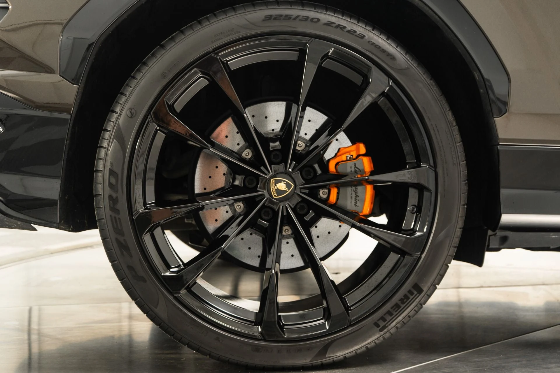 mph035_1200023427_Used_2022_Lamborghini_Urus_1793135043_a8f85860dc