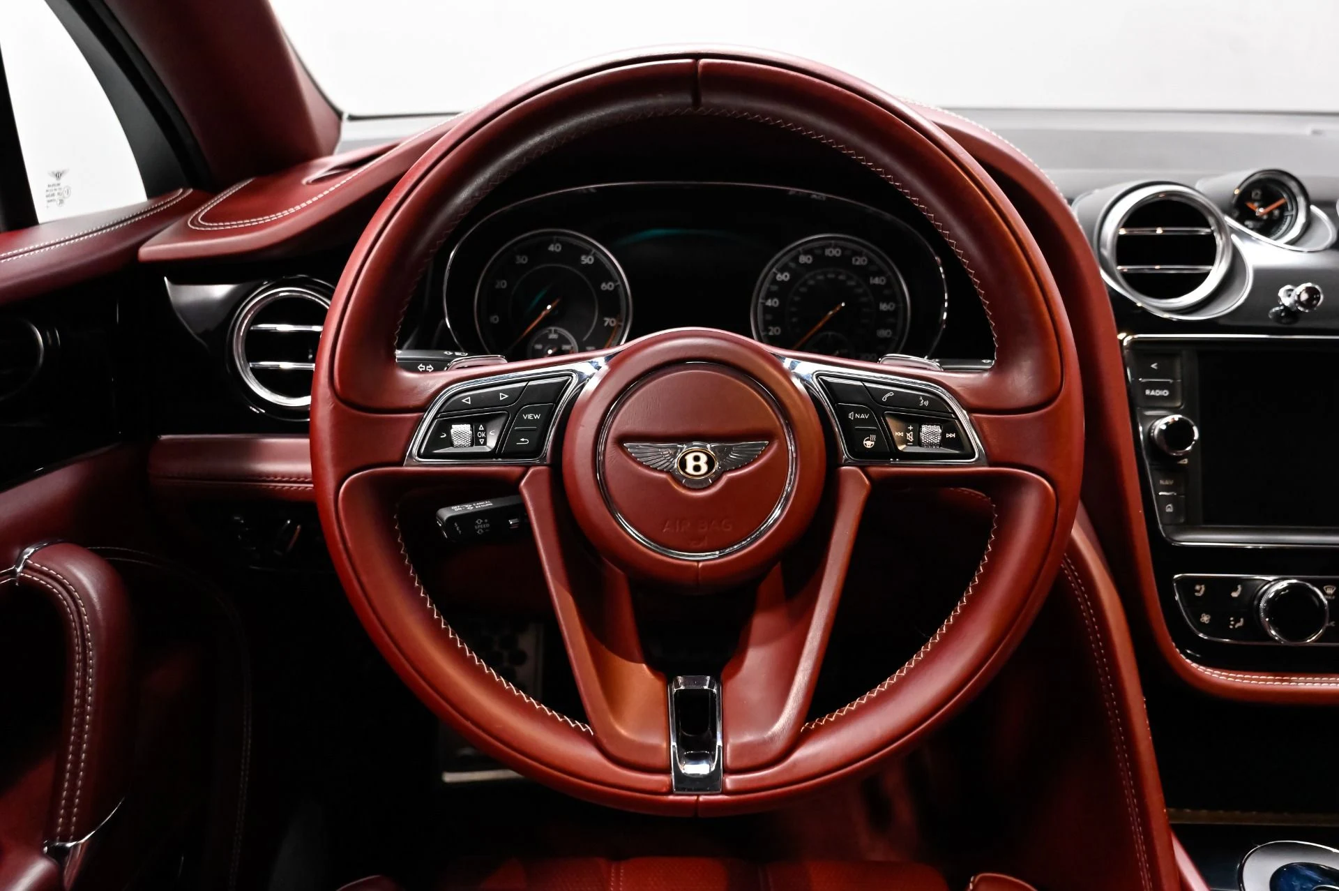 mph035_1207769099_Used_2019_Bentley_Bentayga_V8_1790790917_6166187f5f