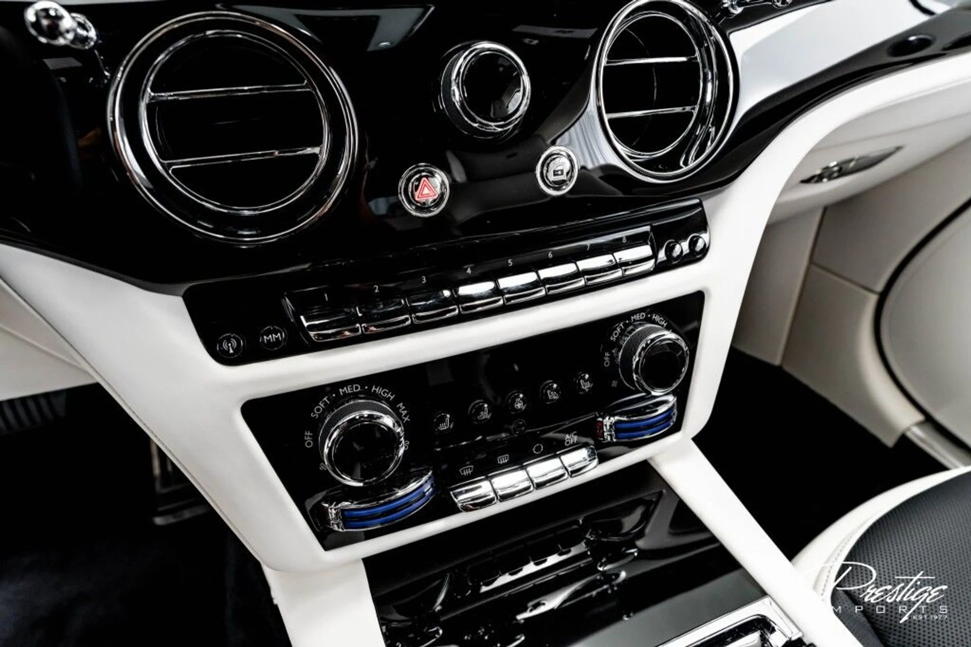 mph035_121048560_622098e569214258500d20f6a0f45c2a_9f08e44b00