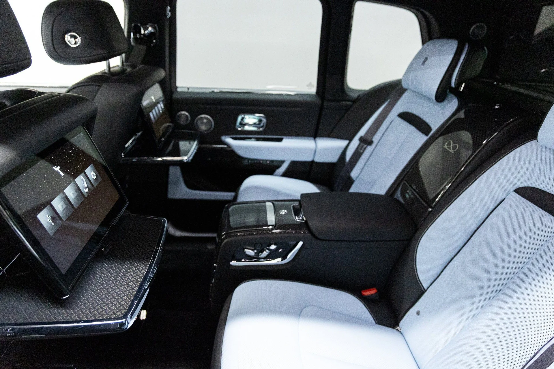 mph035_1213751582_0f512352924c9cf20b53ffed4e93b569x_8eed90db8d