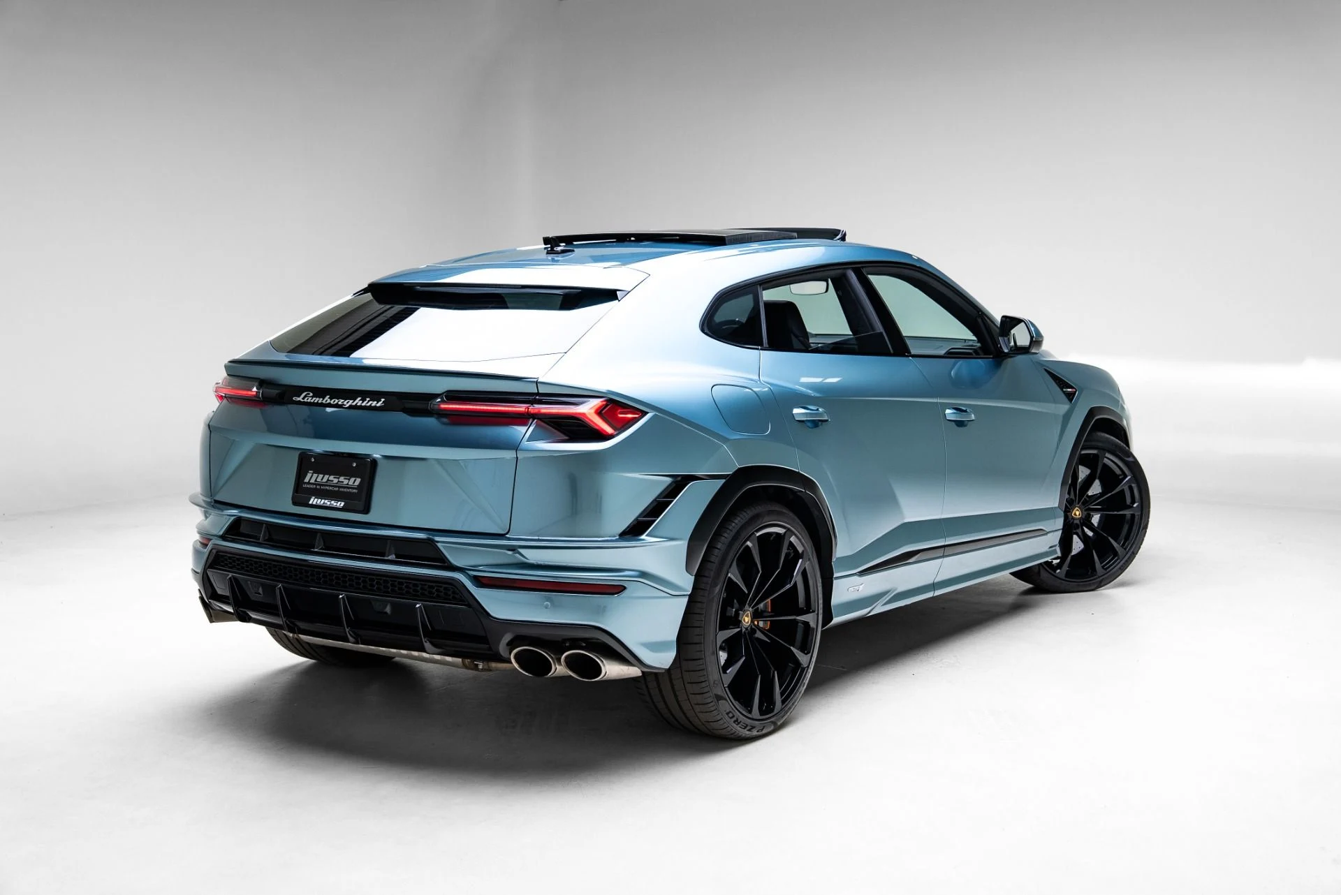 mph035_1213774170_Used_2023_Lamborghini_Urus_S_1775088139_5528902903