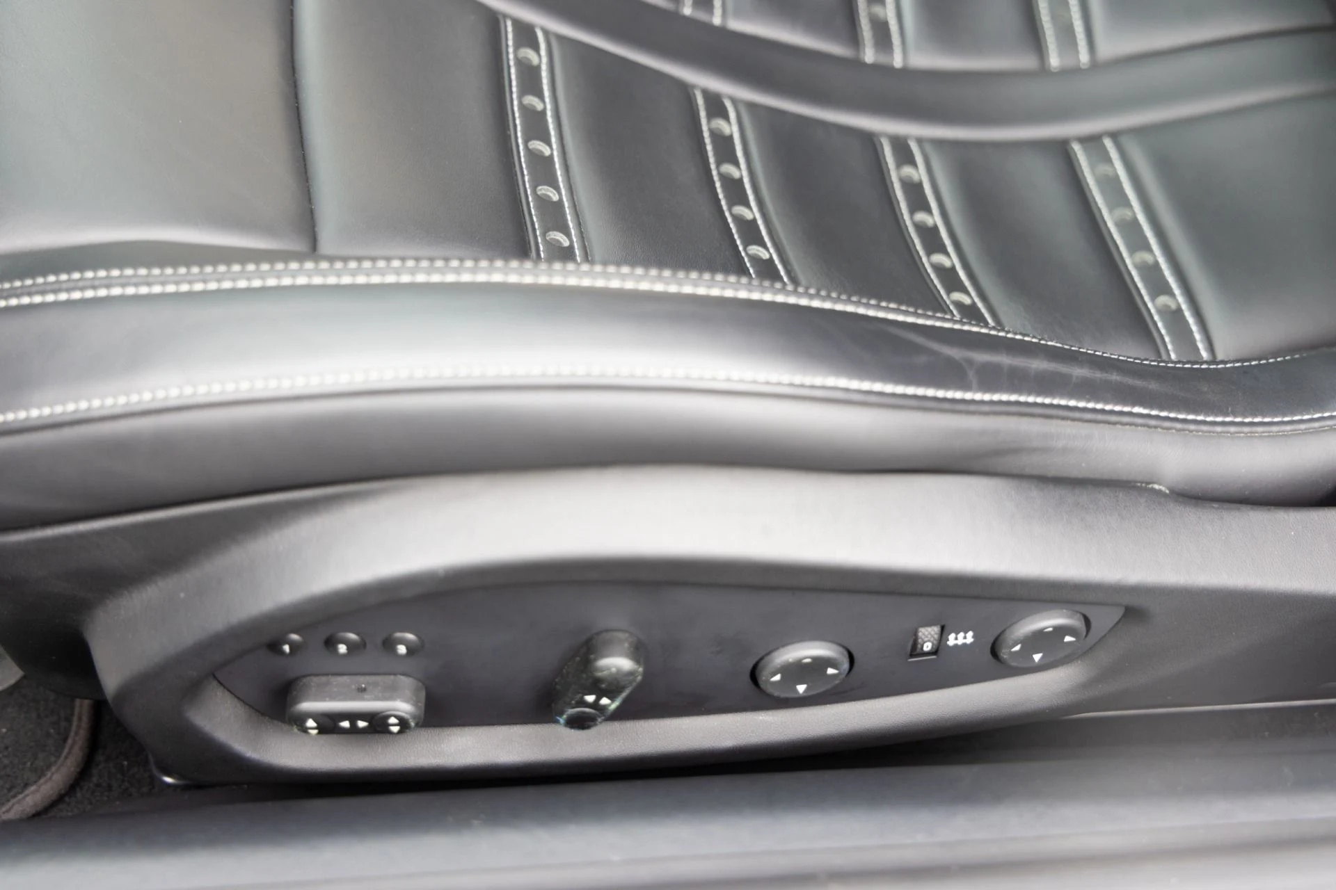 mph035_121383467_Used_2014_Ferrari_F12berlinetta_1761682379_1caec9770c