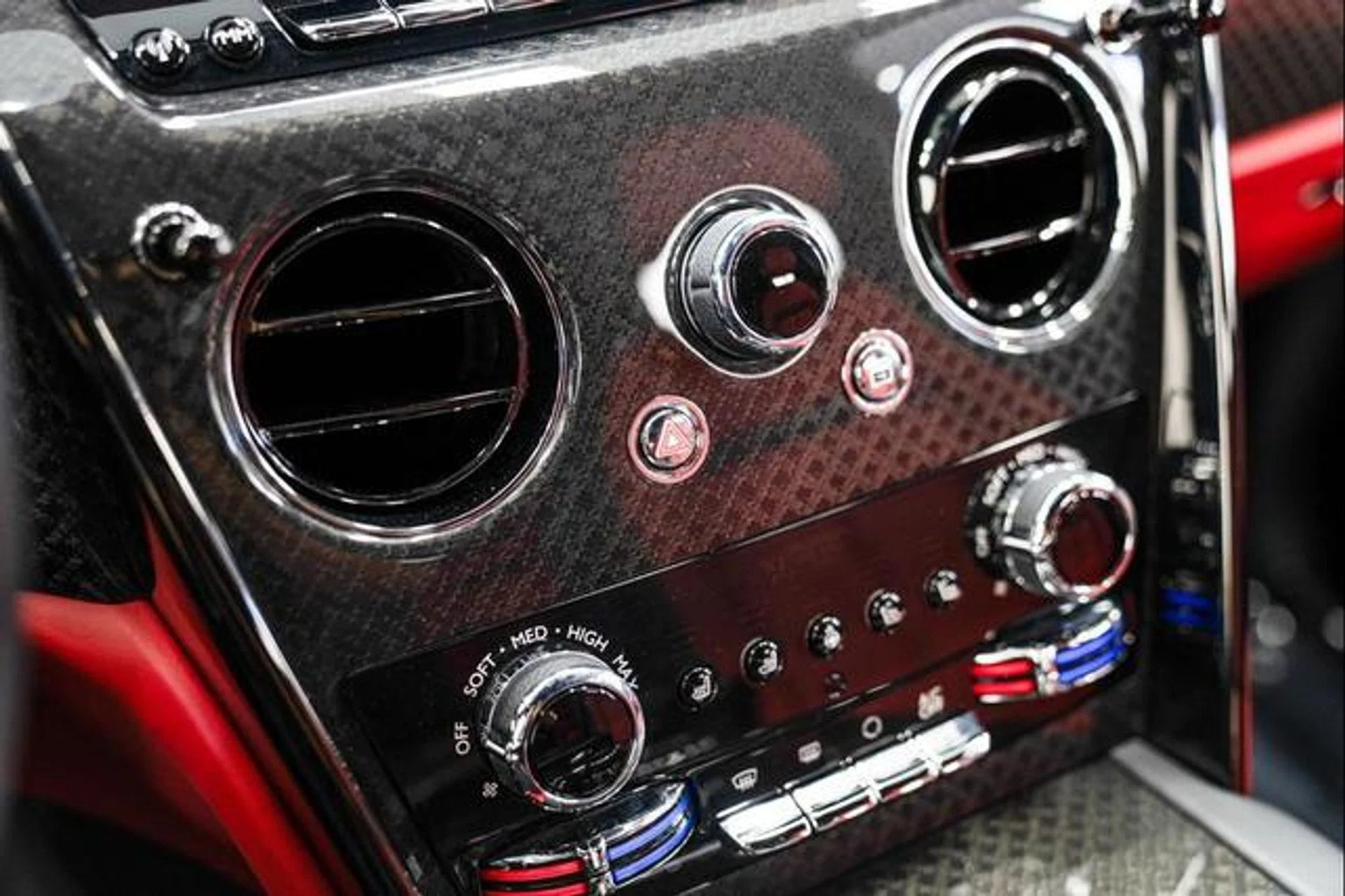 mph035_1214851246_Z_Pg_QI_Qk_R3_Tt8g_Upp_5ip_Ja_Mv4hs_f45645d85a