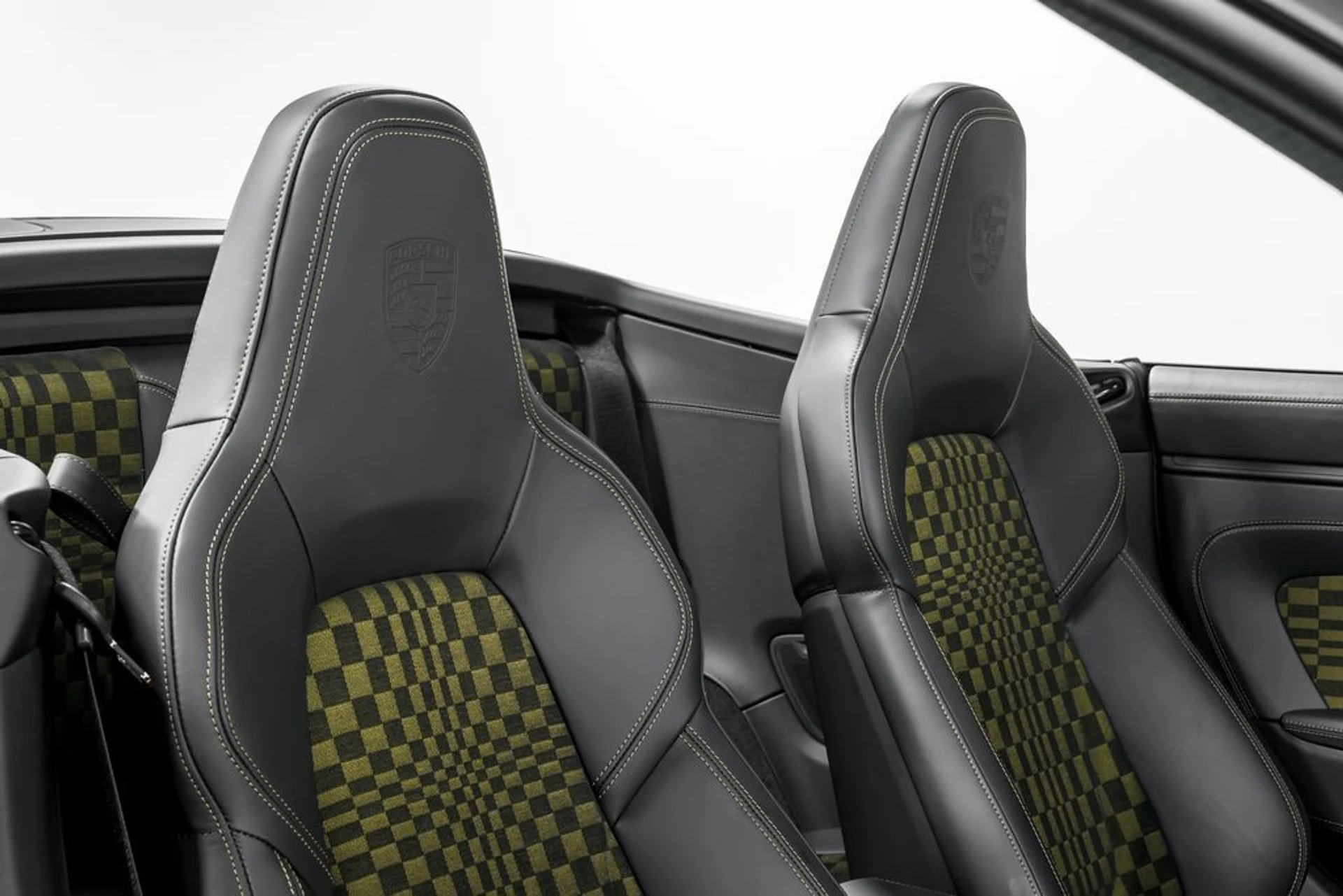 mph035_121577850_4a3d1cdf027edc3cc43855458366a84fx_267f987fee