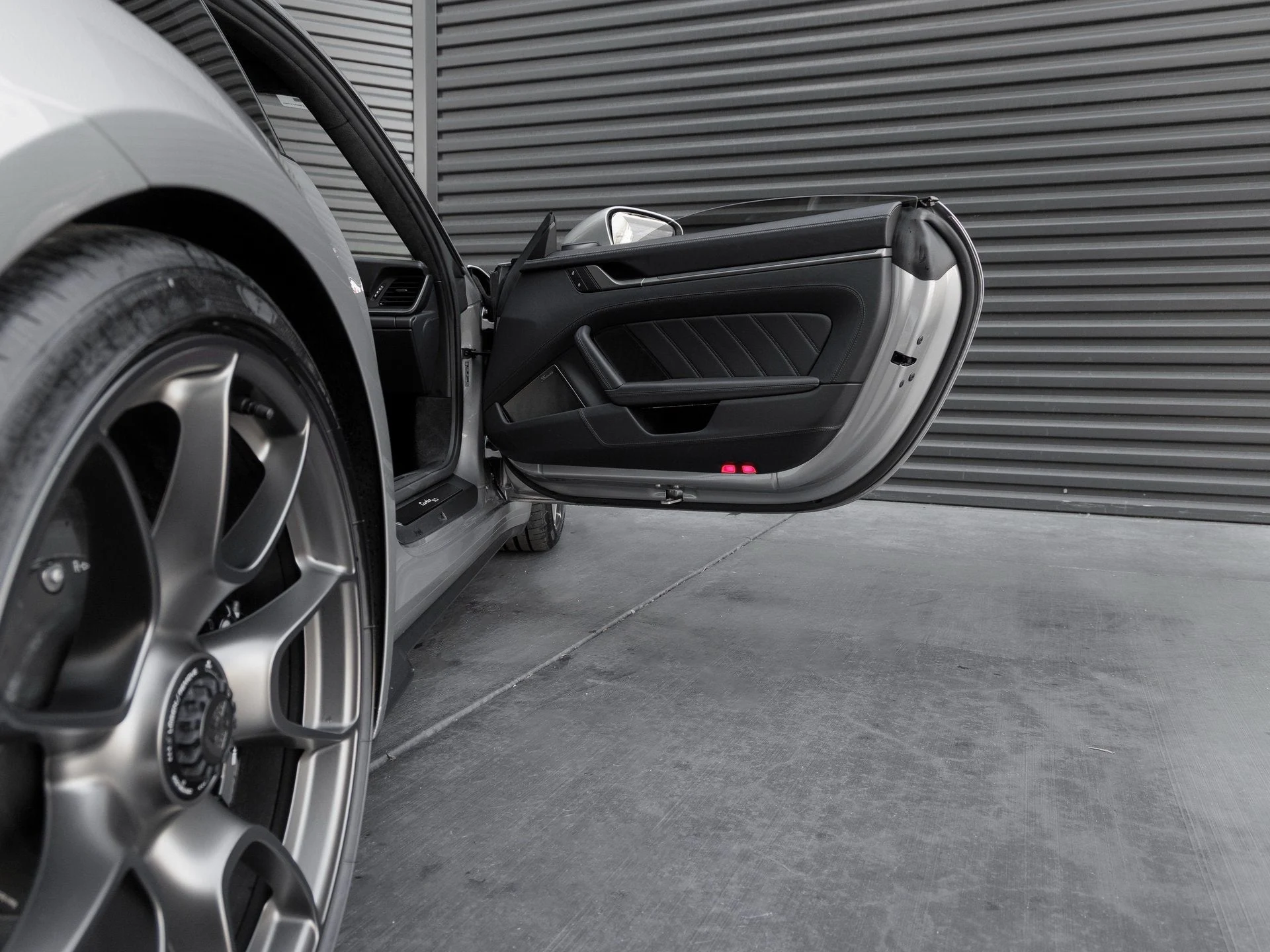 mph035_1228394489_36_811fc23669