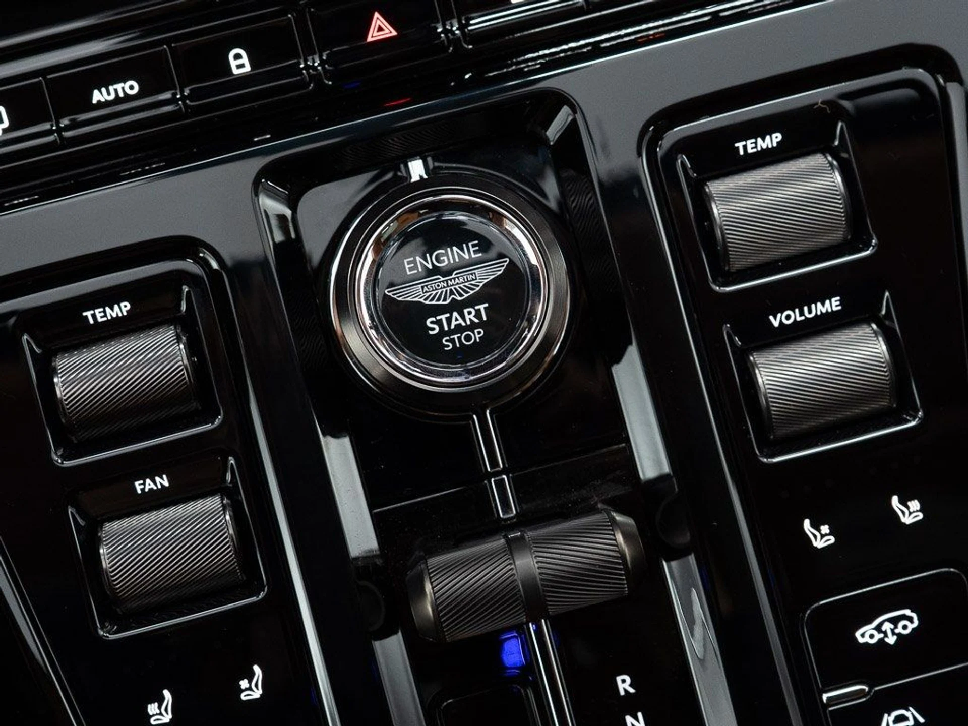 mph035_1228619852_422da59e60e526f29bc03a6c1986a2c5_21a20e2dbe