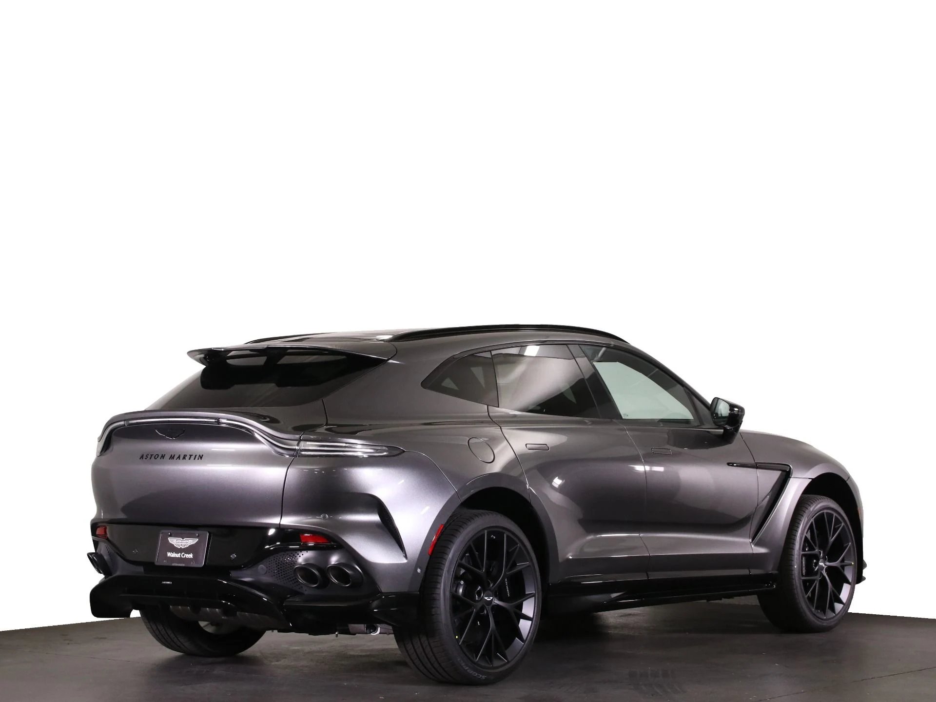 mph035_1244498794_New_2025_Aston_Martin_DBX_707_1742253294_fac6069180