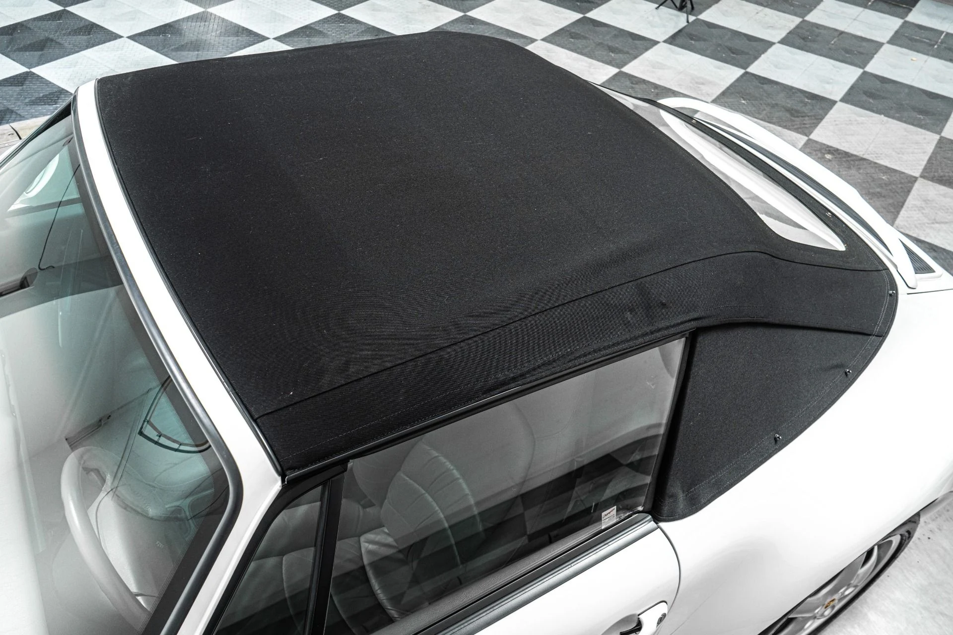 mph035_1261644677_Used_1995_Porsche_911_Carrera_1788212856_cdee7ad7b7