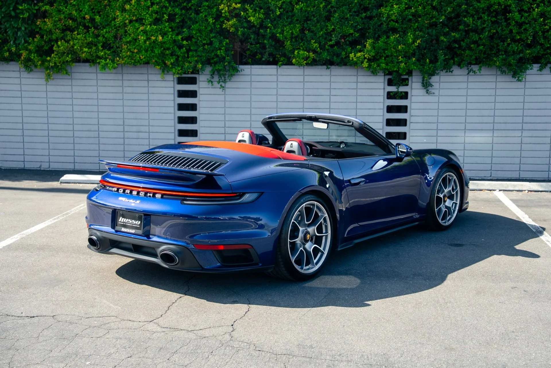 mph035_128430739_Used_2024_Porsche_911_Turbo_S_Turbo_S_1762547023_60406b7867