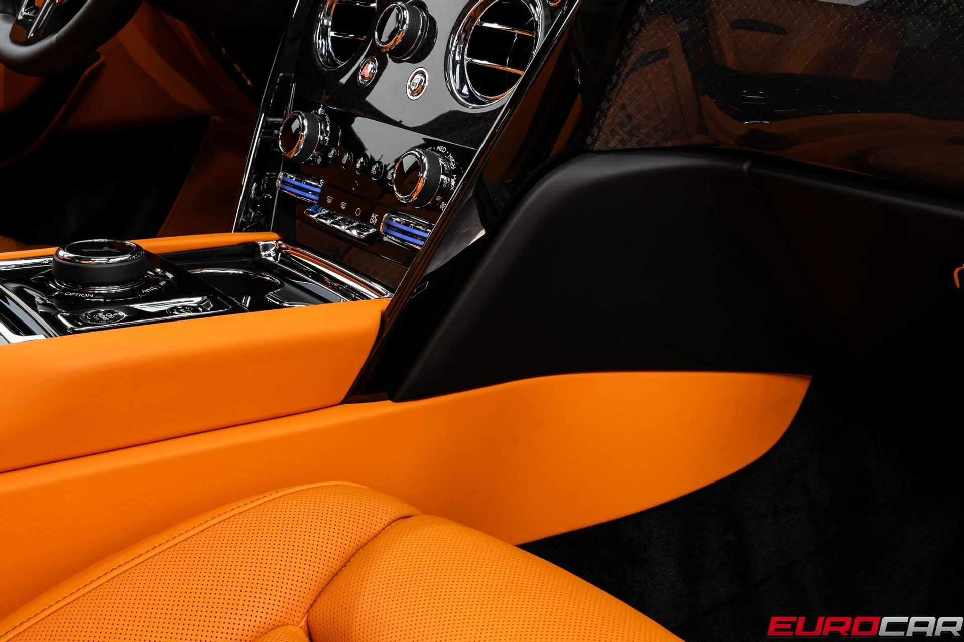 mph035_1285445377_image_36_6e019f7ace