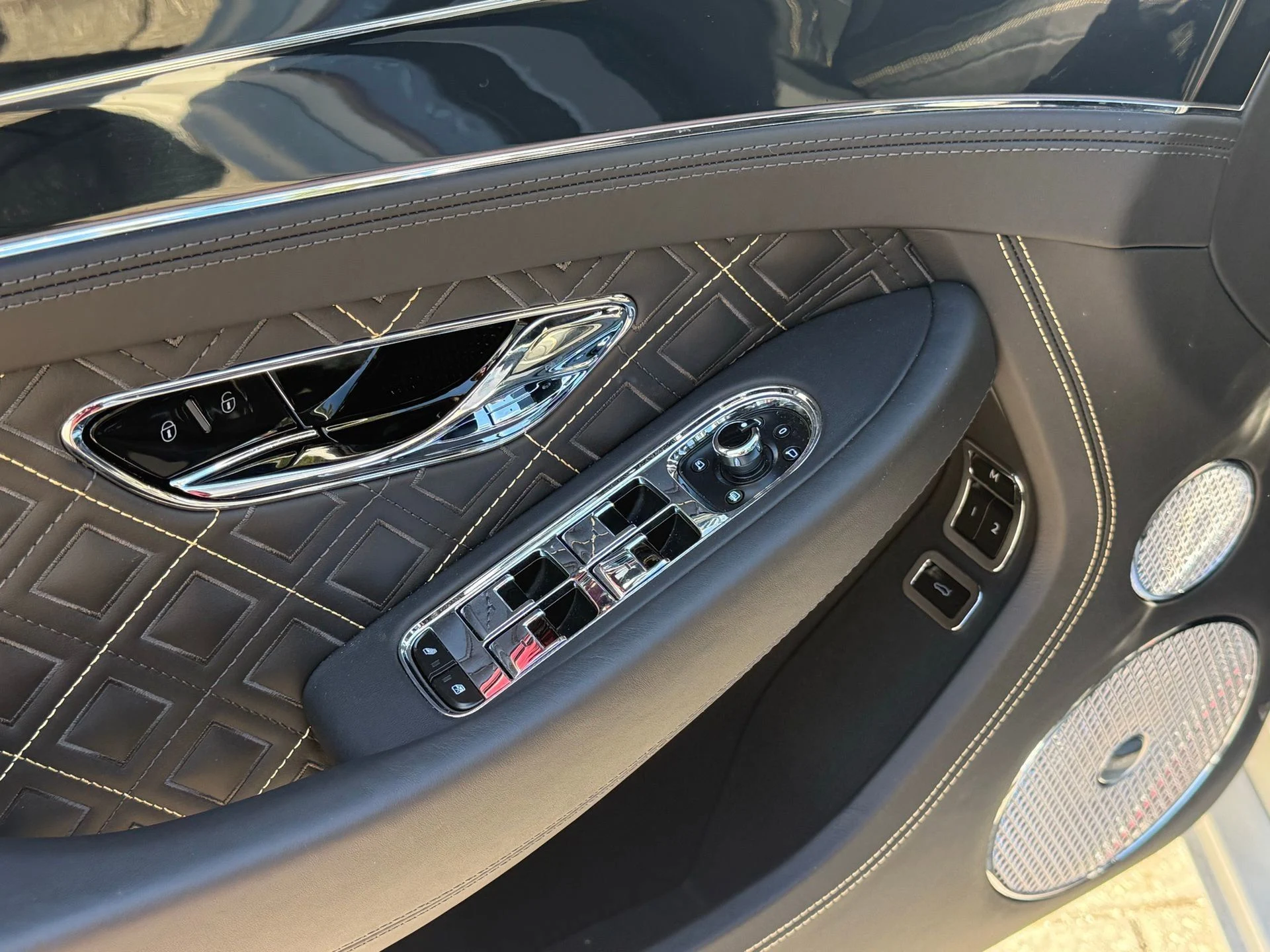 mph035_1287459190_6cbe8884254a467a9c47b81f7293ad66_a90d3a4f20