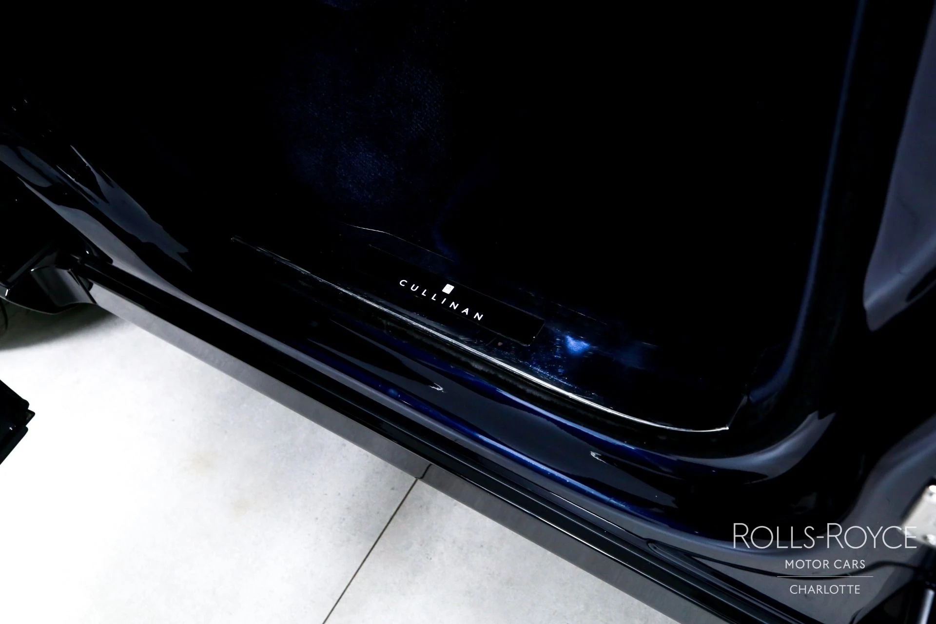 mph035_1299079959_Used_2025_Rolls_Royce_Cullinan_1789143669_303f694900