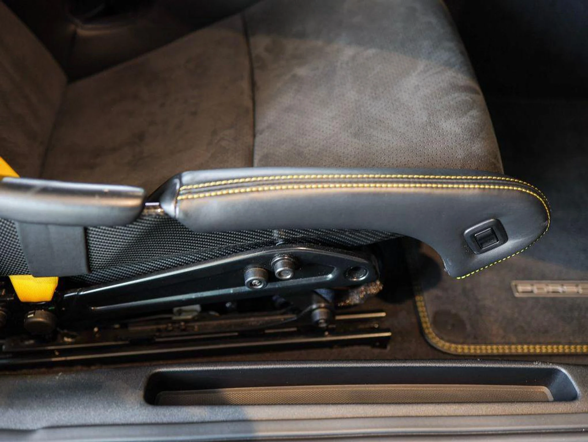 mph035_1299703607_h24b0z_Mw8_Xhs_Yw_YX_0bf6_Oq_Miyg_67153eed63