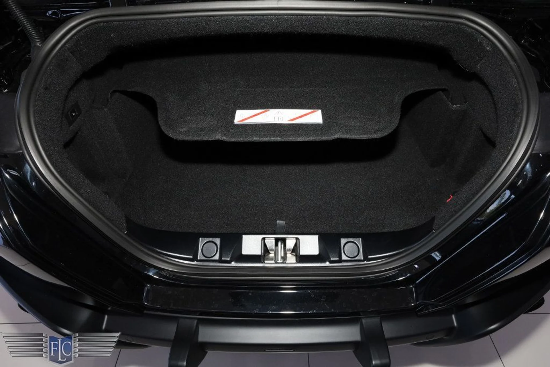 mph035_1322588467_used_2025_ferrari_roma_spider_convertible_6305_22870557_36_1024_09d92b0ed6