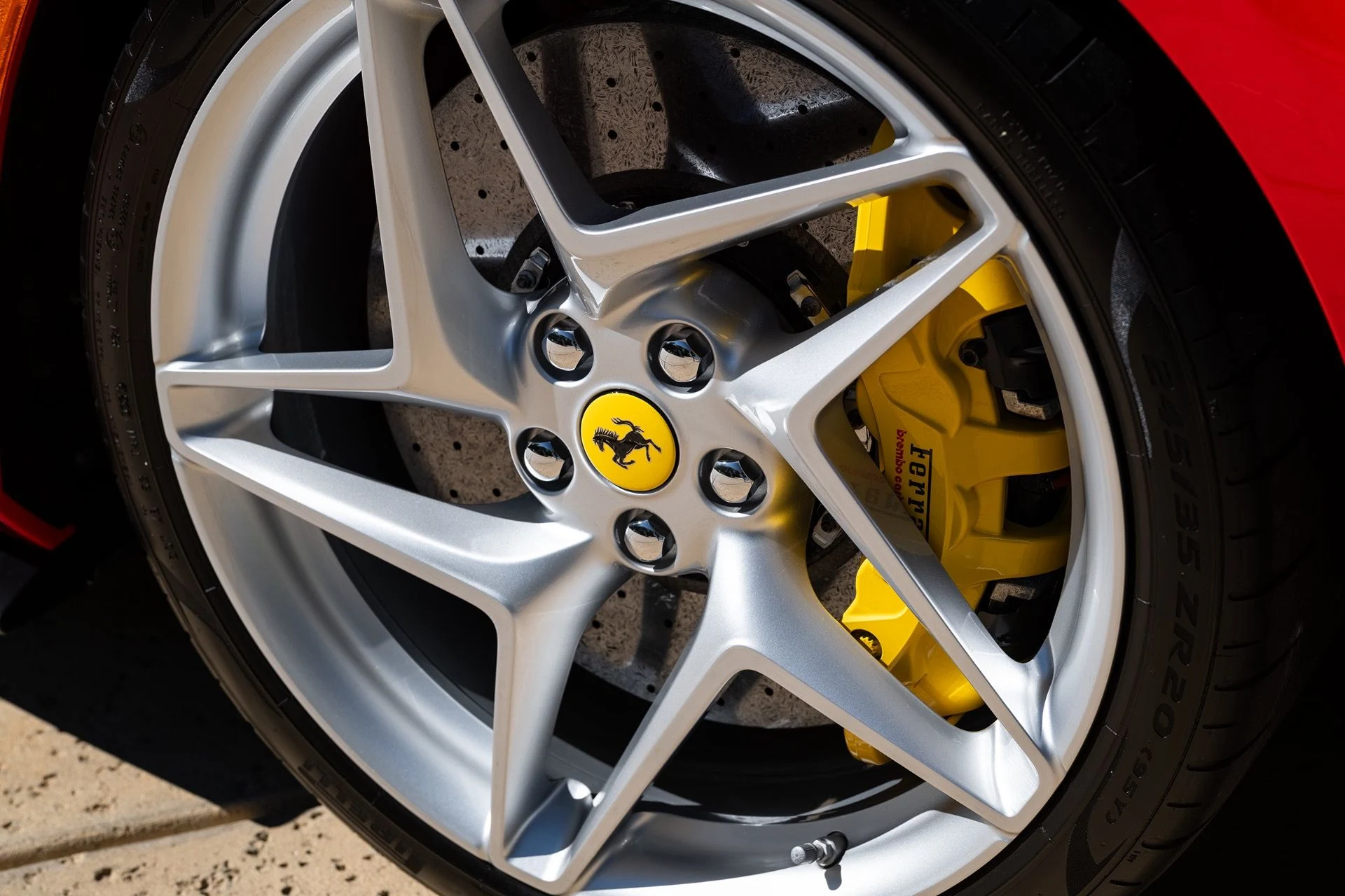mph035_1323255122_Used_2022_Ferrari_F8_Spider_1791574017_45d8748145
