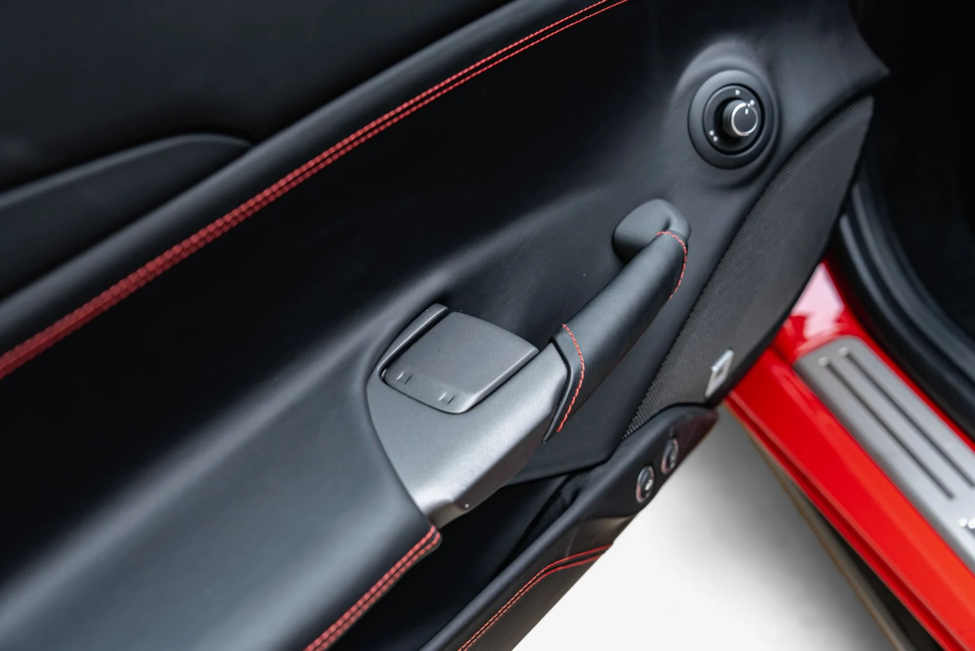 mph035_1325312612_Used_2018_Ferrari_488_GTB_1785446216_50bfb04c8d