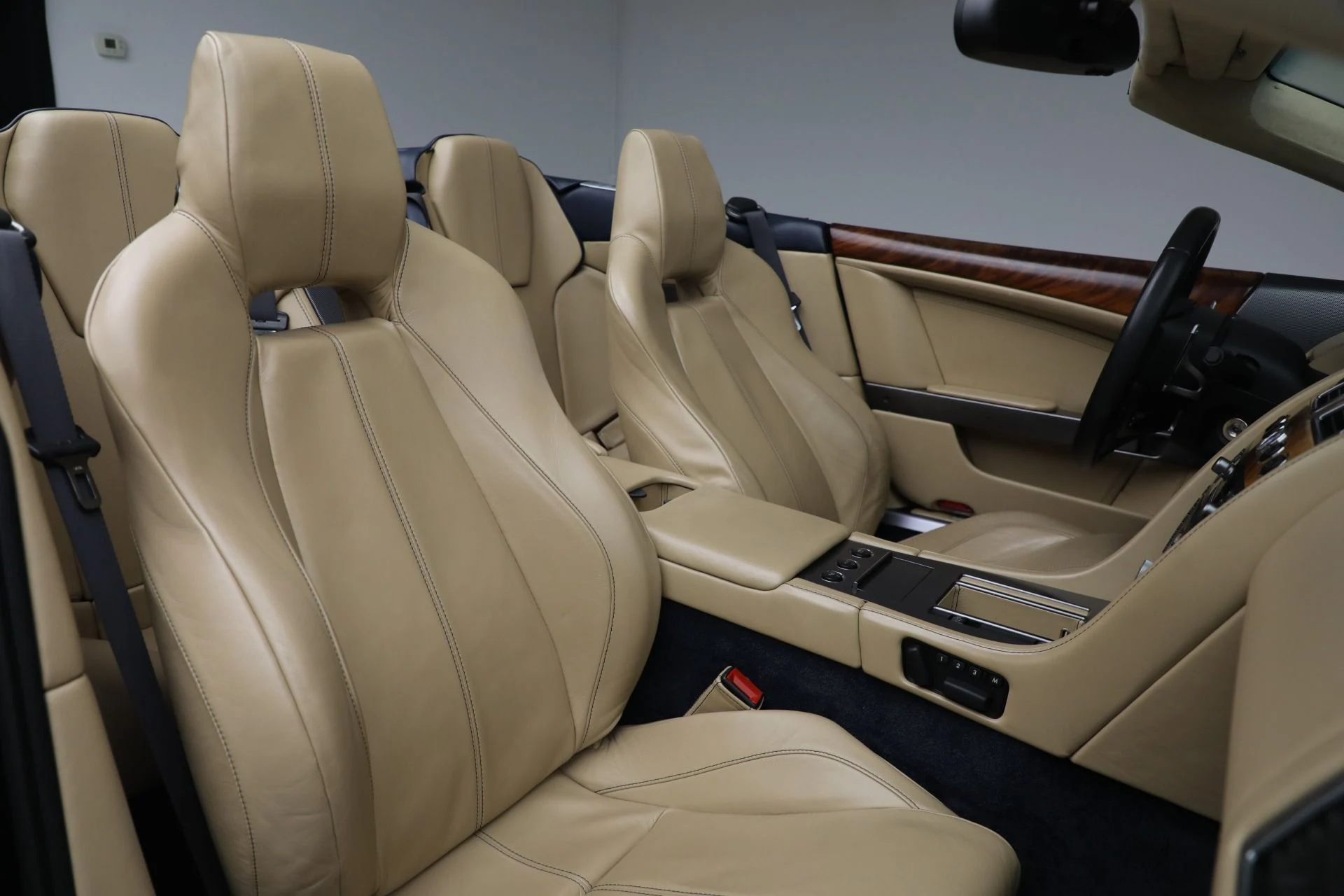 mph035_1328249733_Used_2007_Aston_Martin_DB_9_Volante_fe8770a3a3