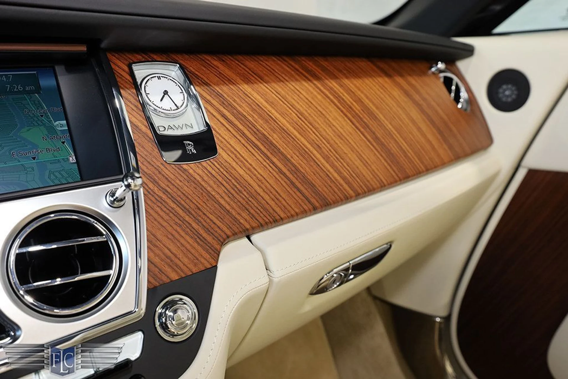 mph035_133825552_used_2016_rolls_royce_dawn_2drconvertible_9689_23037962_36_1024_3dd07f52df