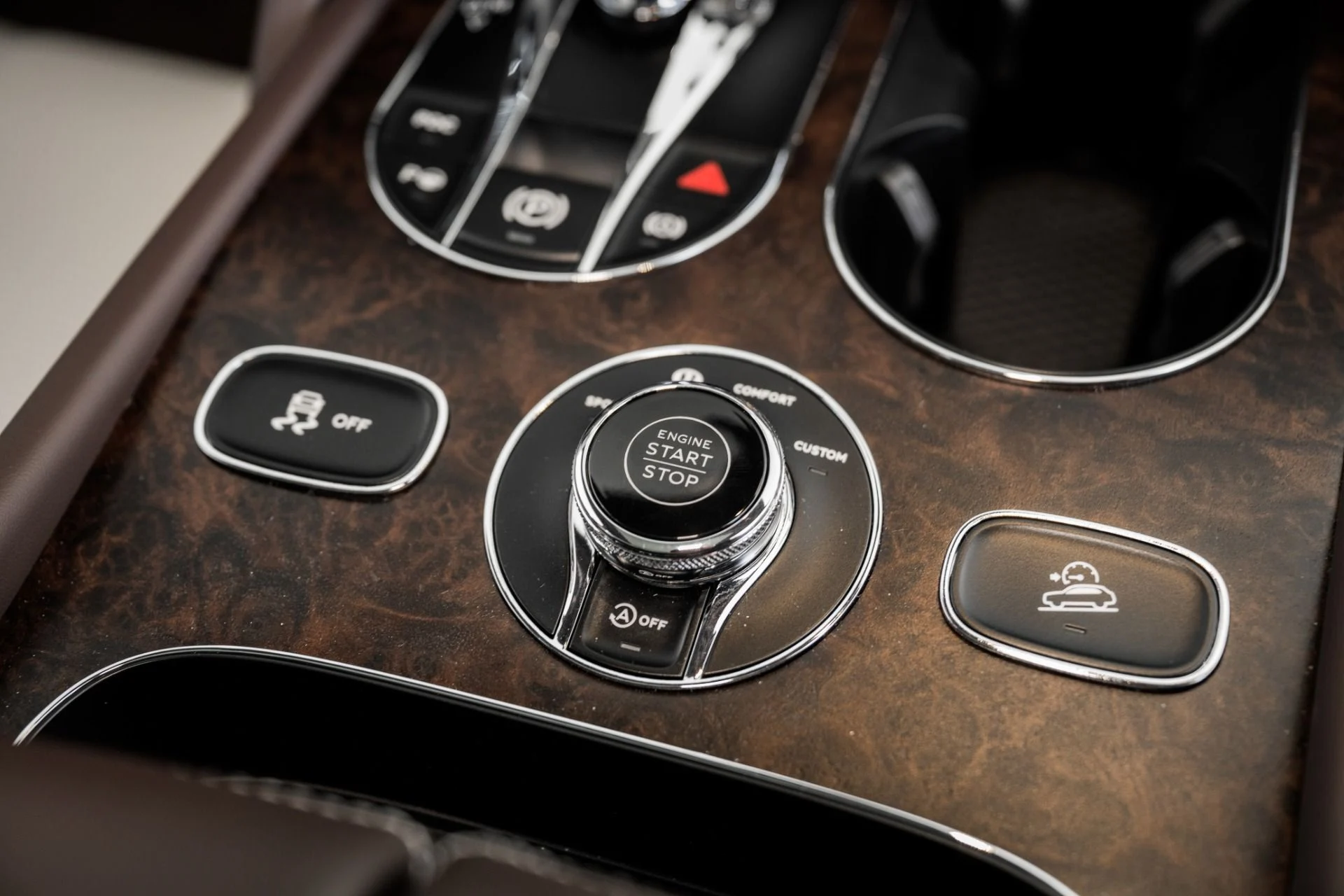 mph035_1340924539_Used_2023_Bentley_Bentayga_Azure_1673896555_a832a5826b