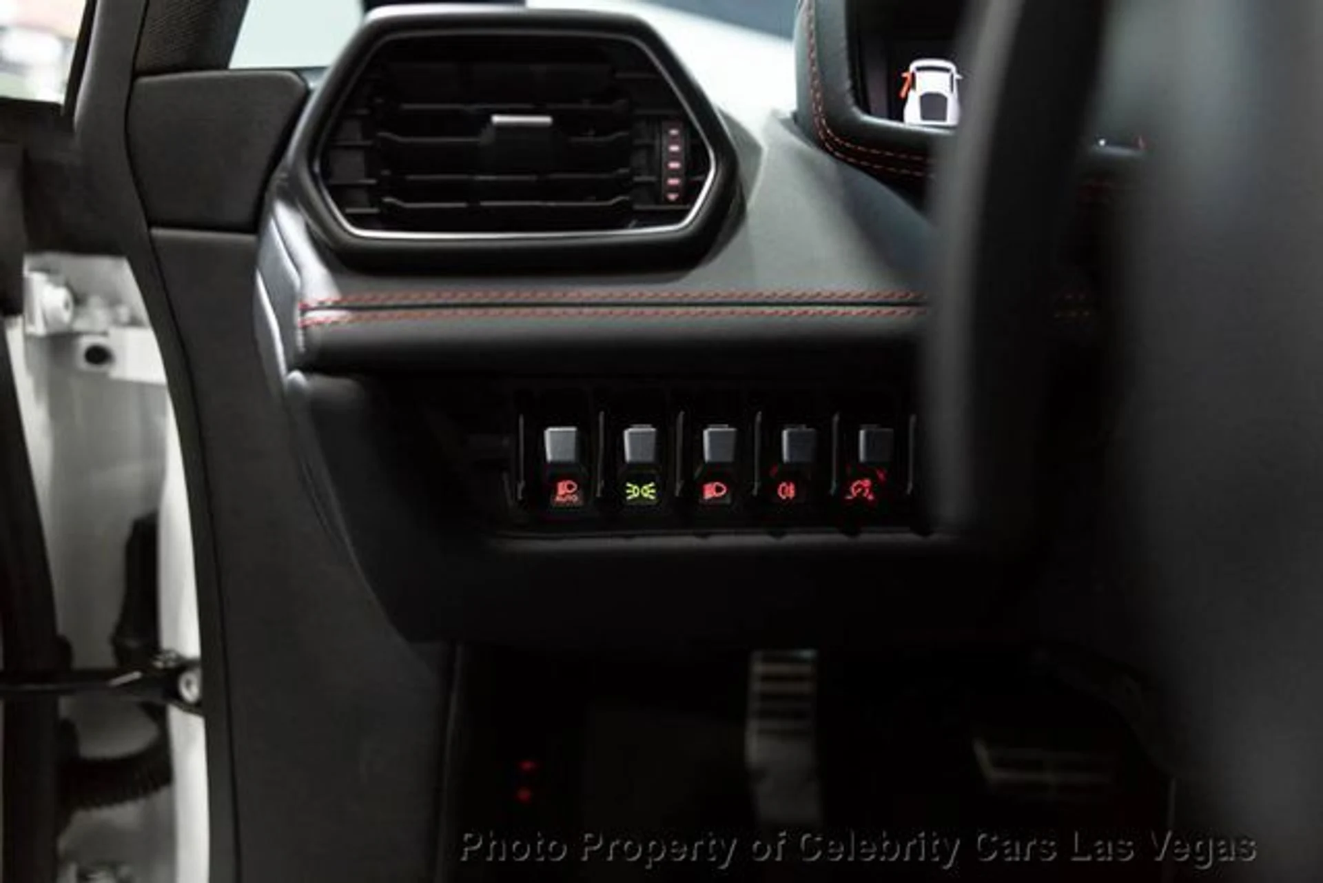 mph035_1347545612_used_2019_lamborghini_huracan_lp5802_9707_22868387_40_640_d254c07ed9