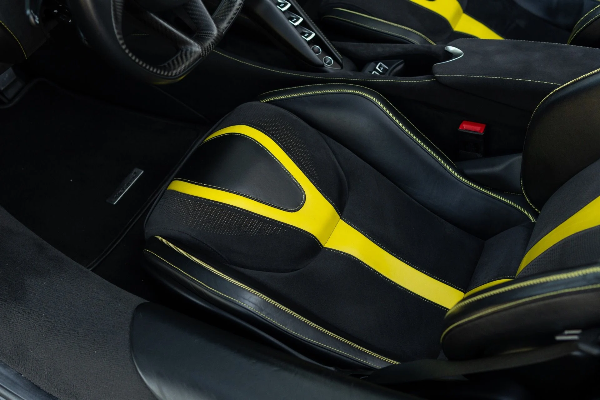 mph035_1352412449_Used_2020_Mc_Laren_720_S_Spider_1766779807_31ad4b43c2