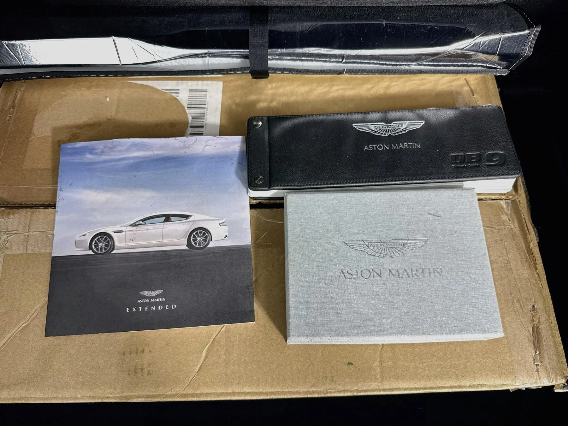 mph035_1362070613_Used_2014_Aston_Martin_DB_9_1791837306_de8cb558fd