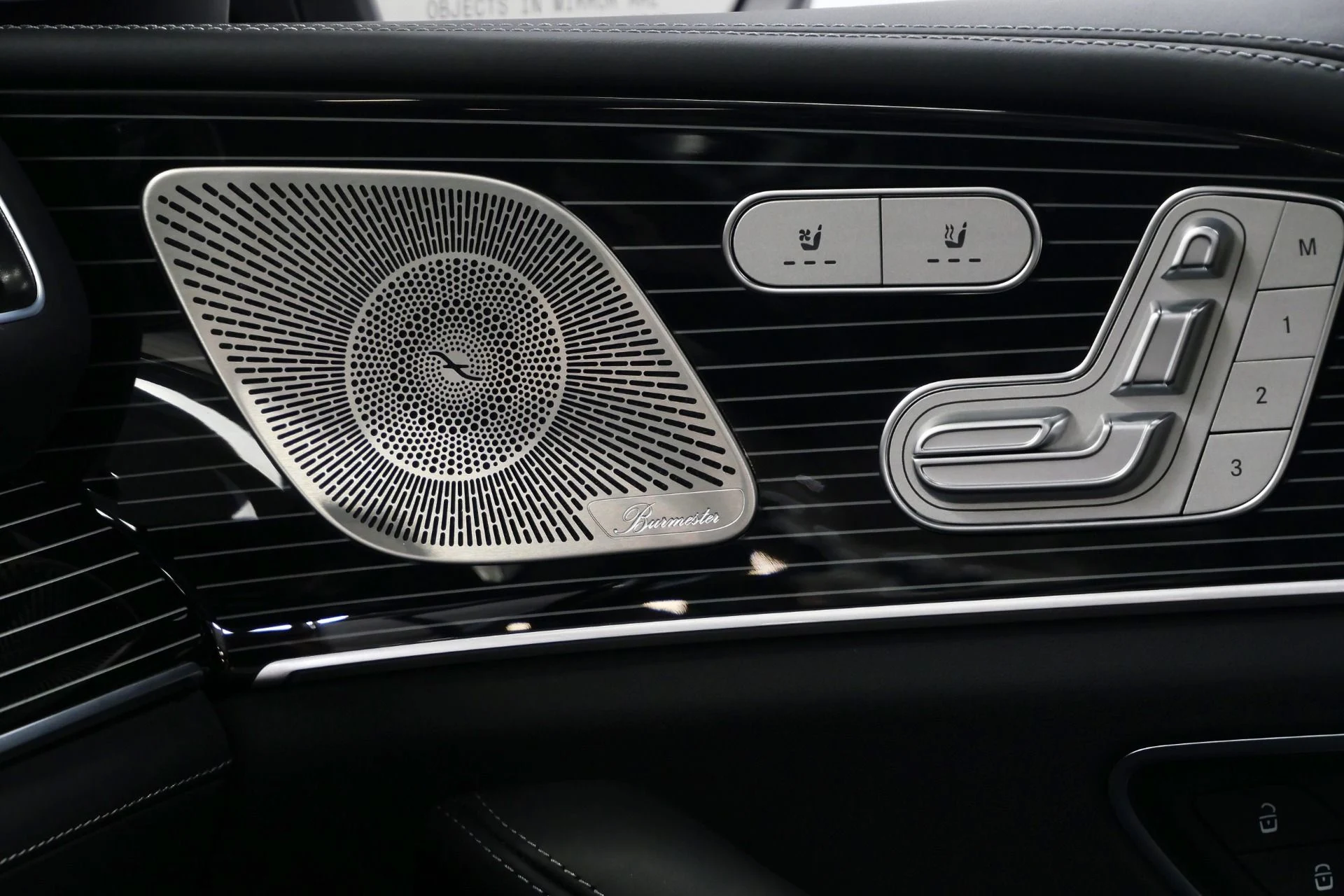 mph035_1363804417_Used_2025_Mercedes_Benz_Maybach_GLS_600_4_MATIC_Monoblock_Wheels_4_Seat_Configuration_Rear_Entertainment_1776793710_358b9777ed