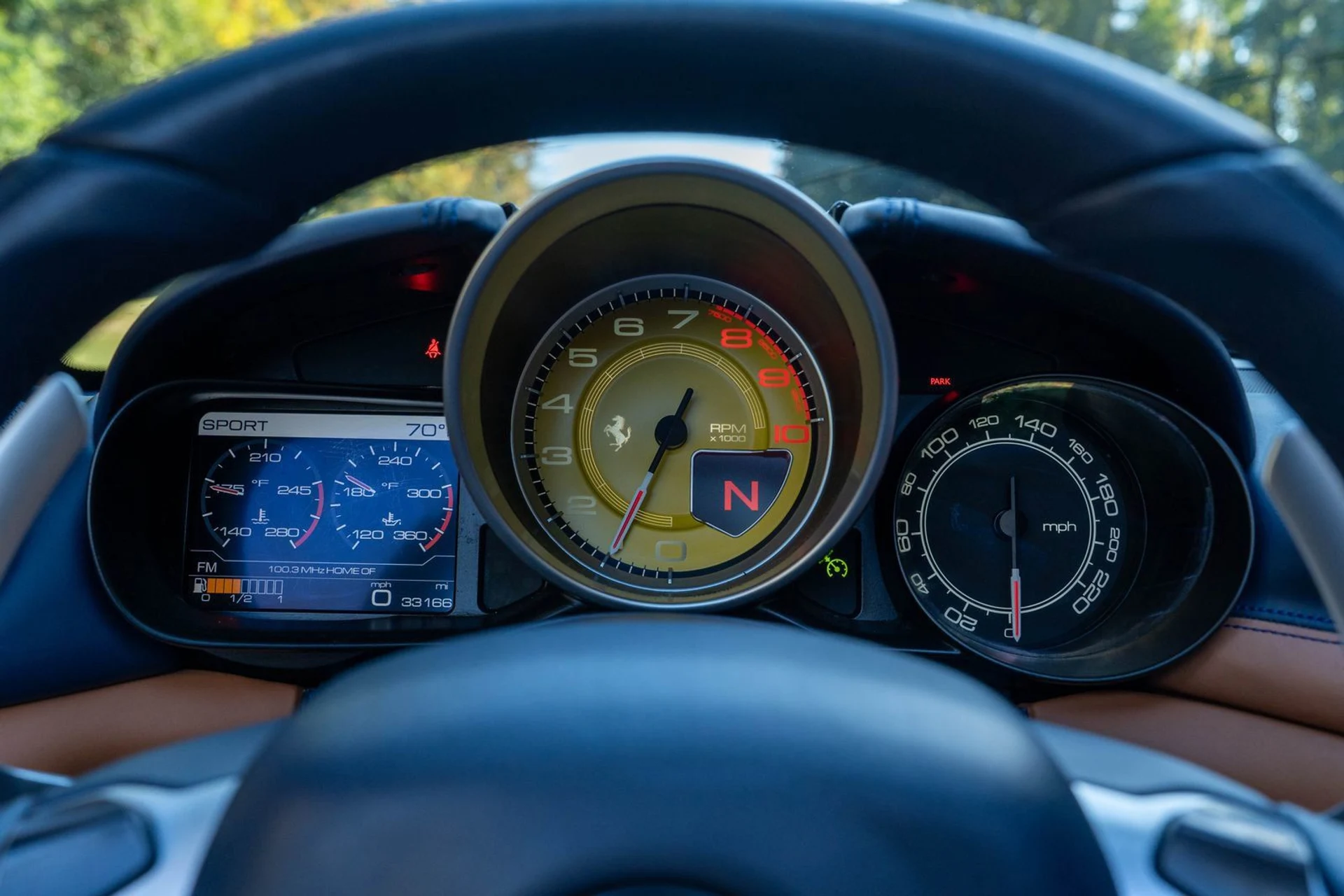 mph035_1382916650_6f5d16ff7aa69dc70a71f7feff5924b1_26056b614b