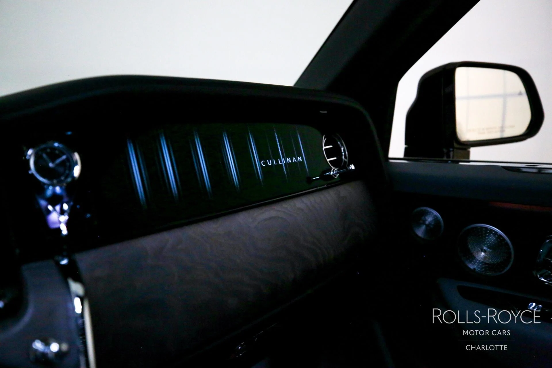 mph035_1385612708_Used_2025_Rolls_Royce_Cullinan_1757716745_c7d00583e4