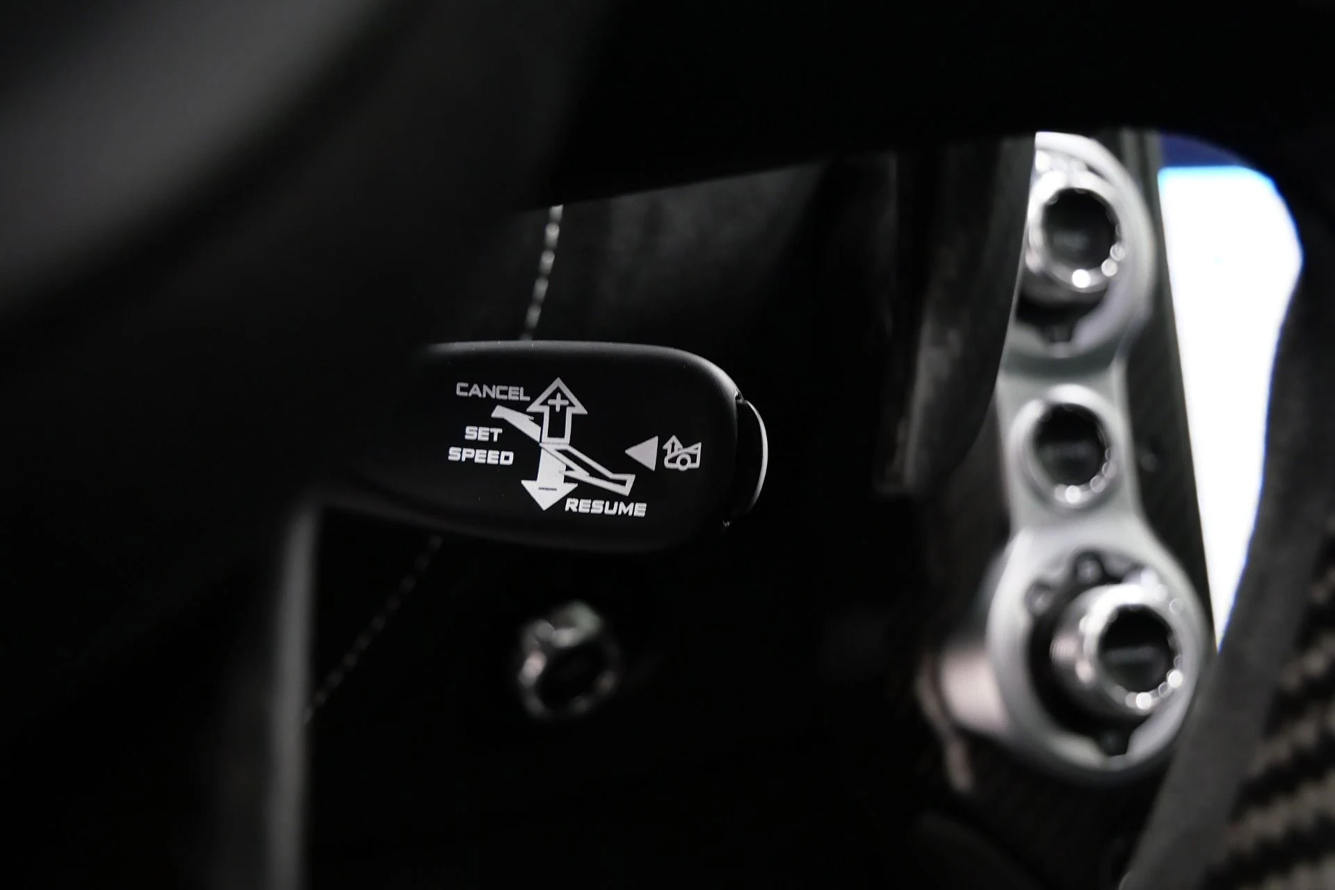 mph035_1395039152_Used_2021_Mc_Laren_765_LT_1755712071_198ae31571