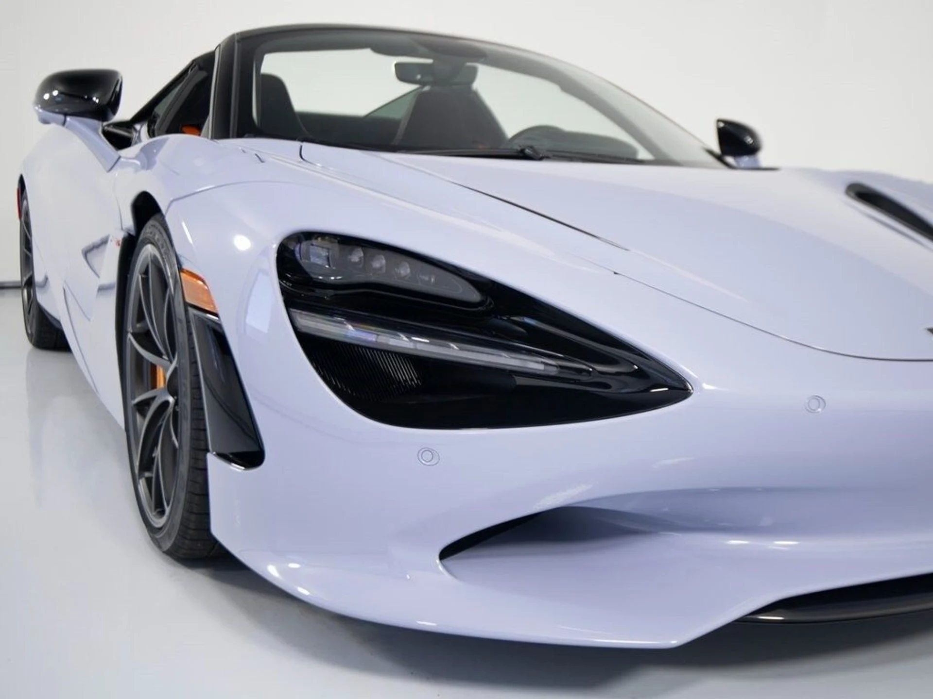 mph035_139738853_0d45d5772bc4a443f8be27ddb3448e5bx_921468081a