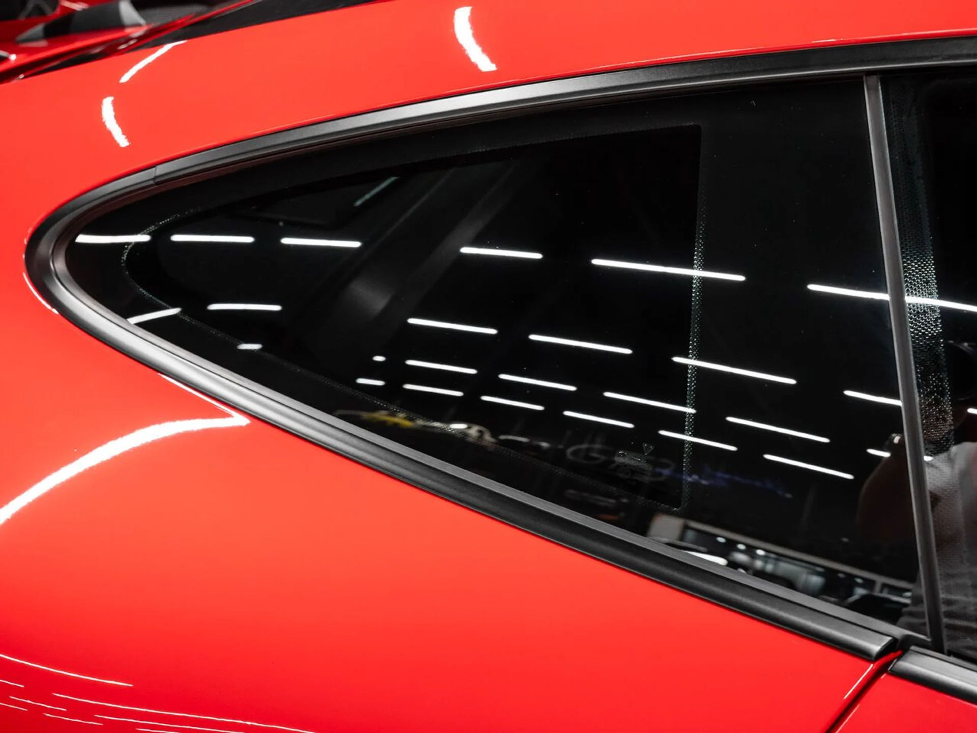 mph035_1404886608_porsche_911_2018_0b69aff559