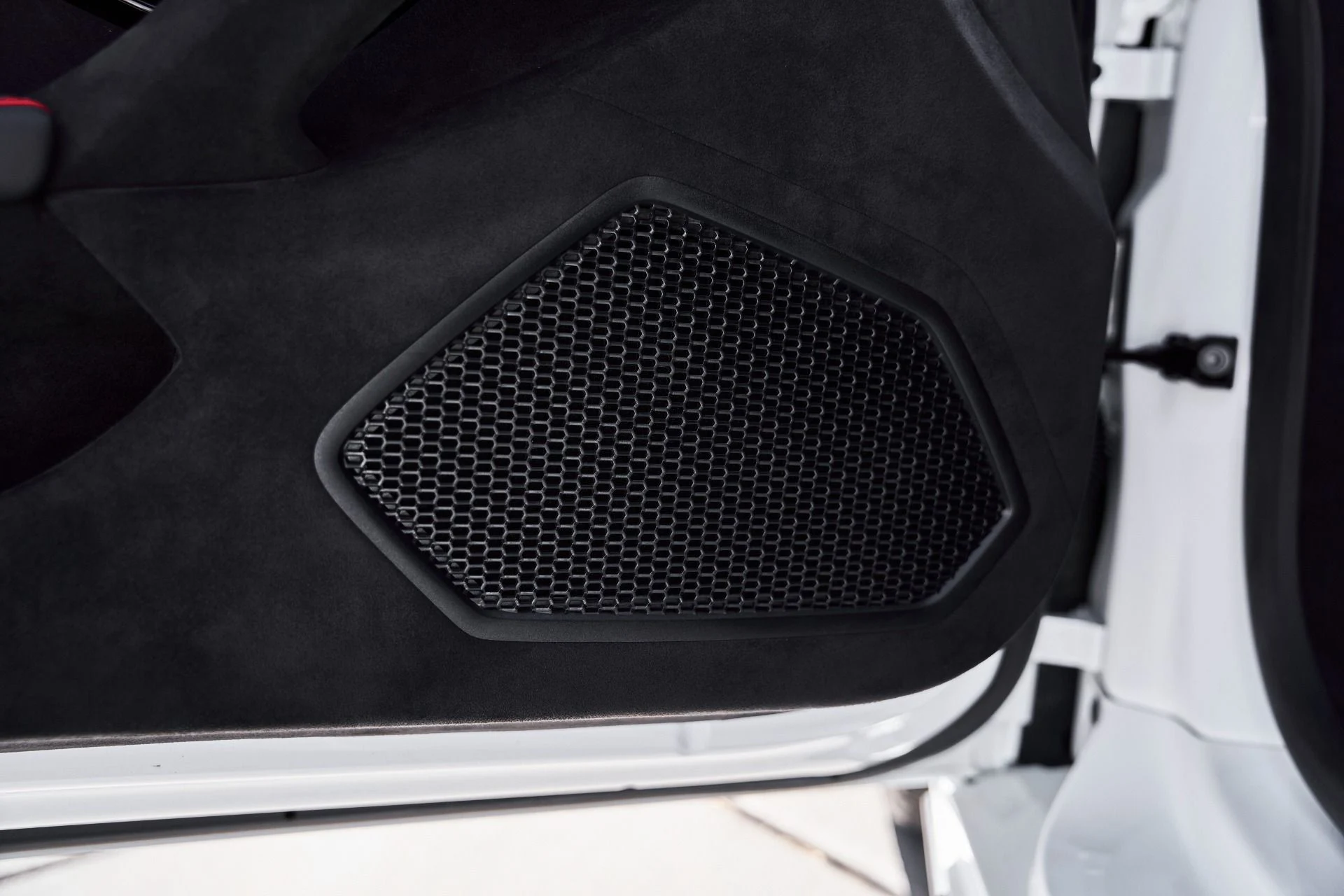 mph035_1416712020_Used_2023_Lamborghini_Huracan_1778117624_19a8cfe918