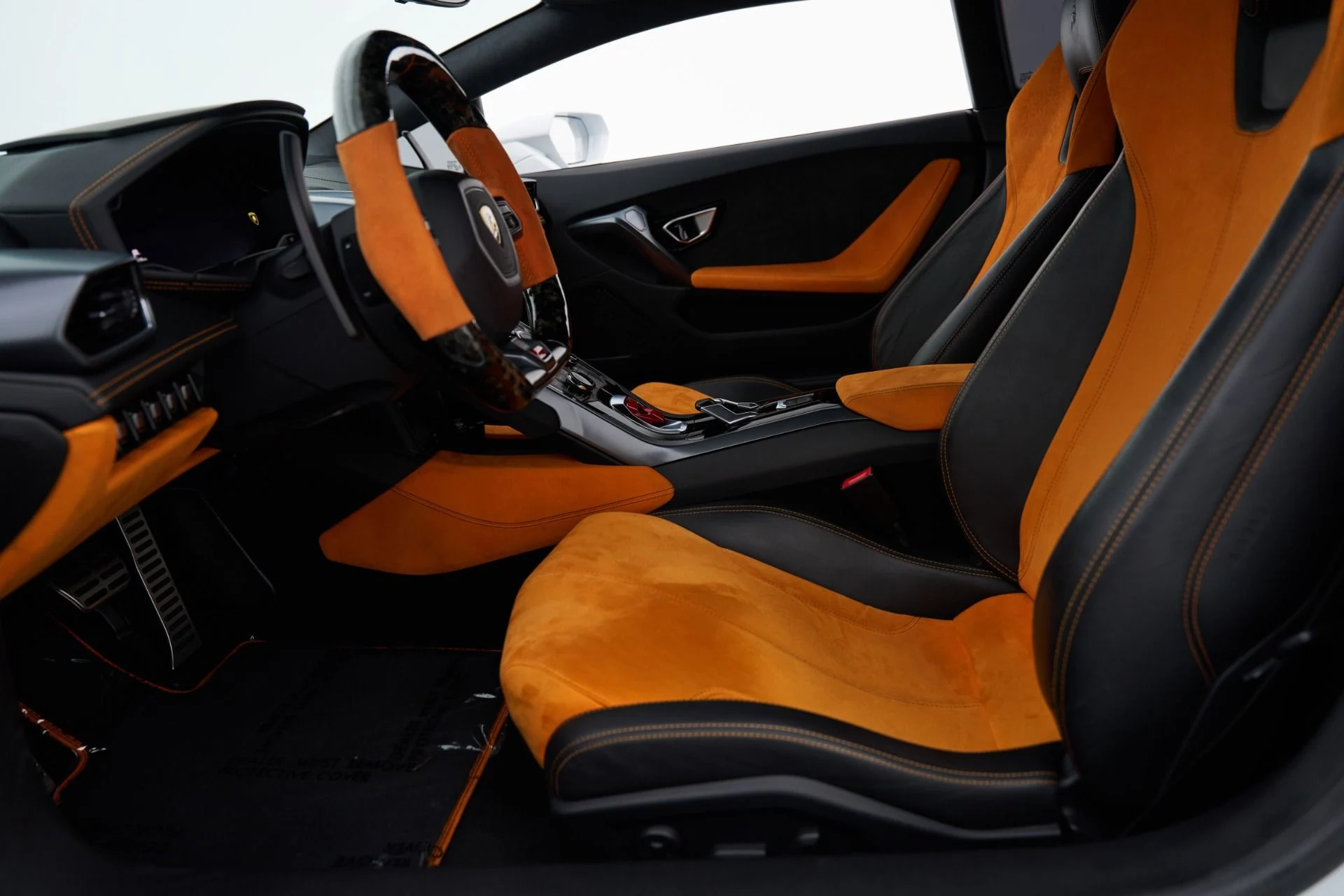 mph035_1421568294_Used_2015_Lamborghini_Huracan_LP_610_4_1792523985_7c7c011899