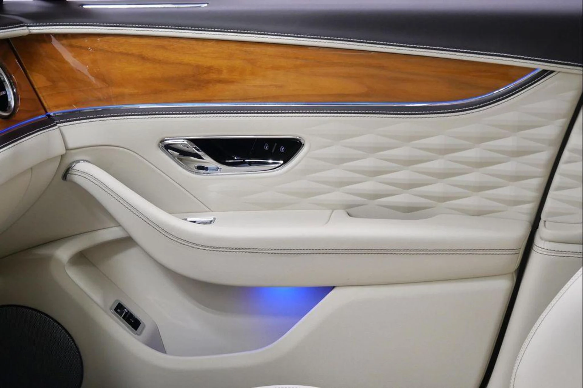 mph035_1431871859_Nx9_Ts8_Vp_Vm_e_Yv_RU_3_Rqc_YHQ_Oz_Lc_4c47f315ea