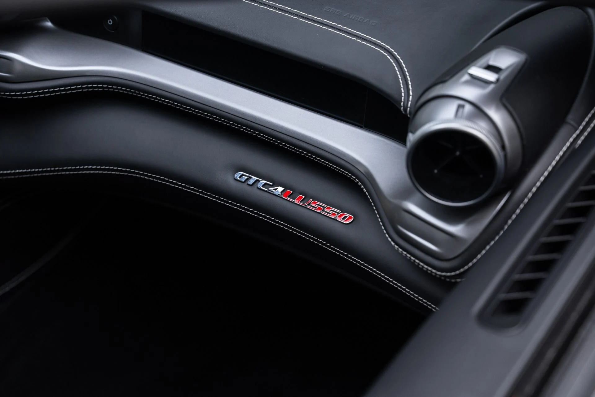 mph035_1433598777_Used_2018_Ferrari_GTC_4_Lusso_1768413899_01d6820ebb