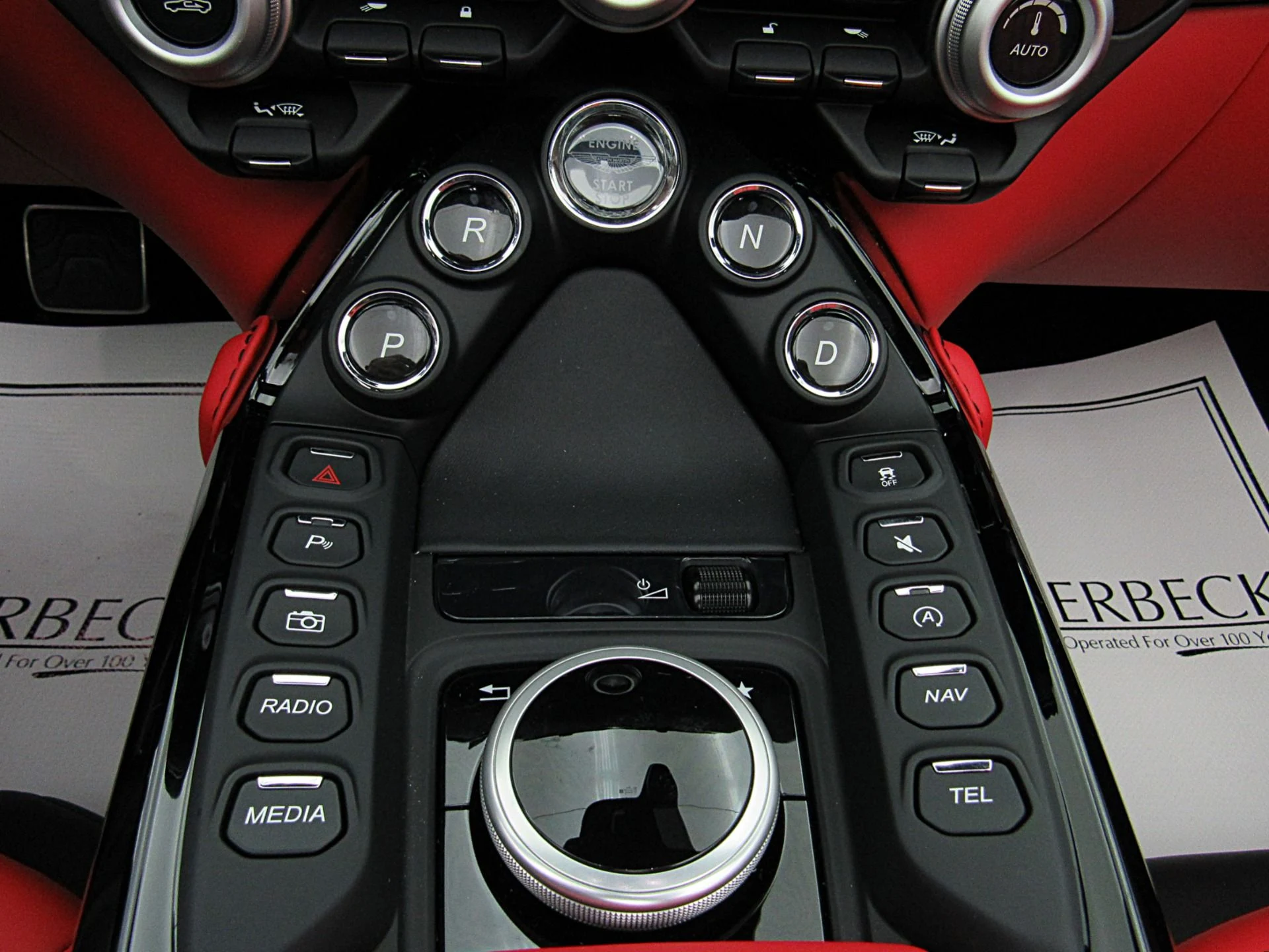 mph035_1435992877_Used_2023_Aston_Martin_Vantage_Roadster_2c581ed44b