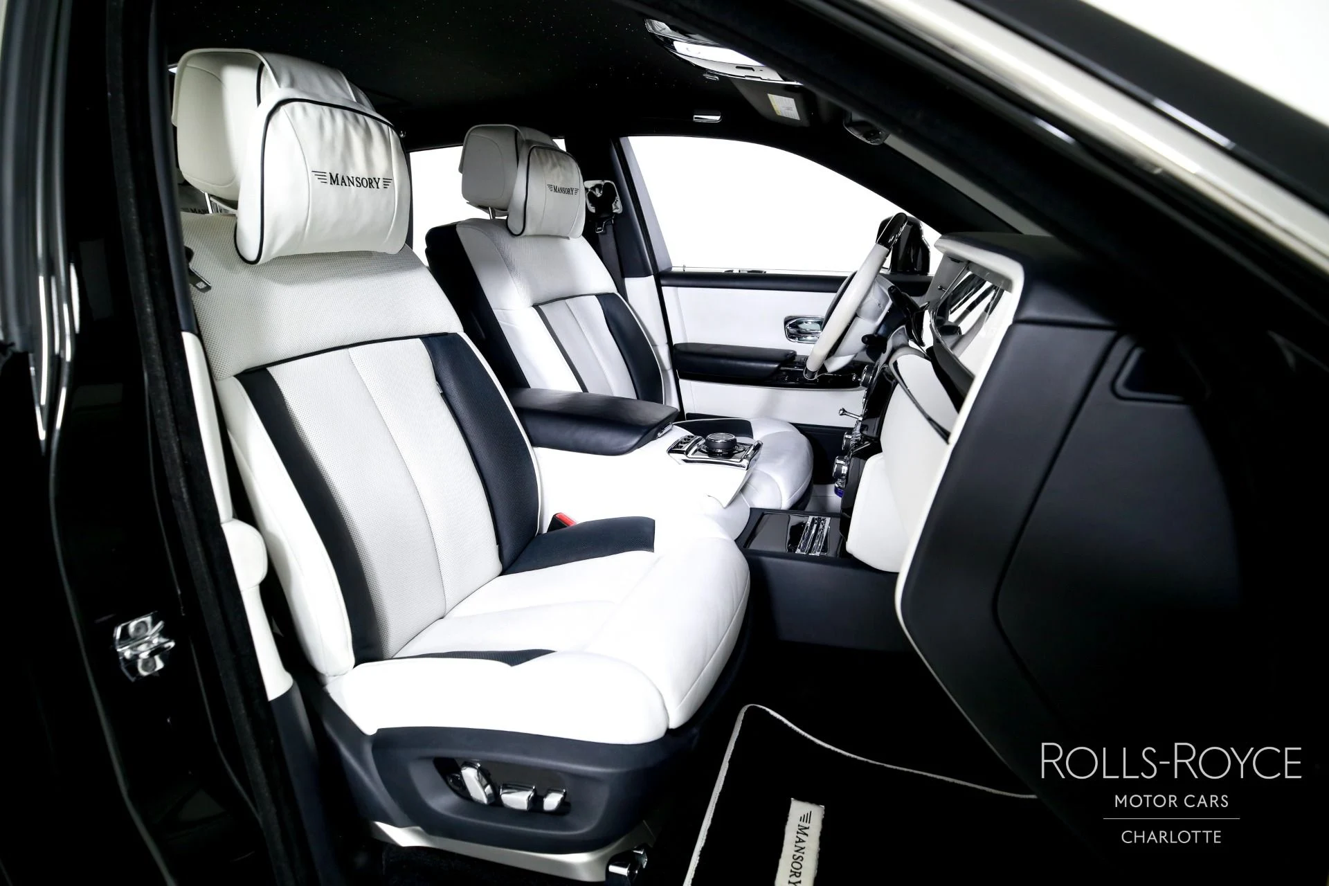 mph035_1444739960_Used_2018_Rolls_Royce_Phantom_1776373846_e376d4c602